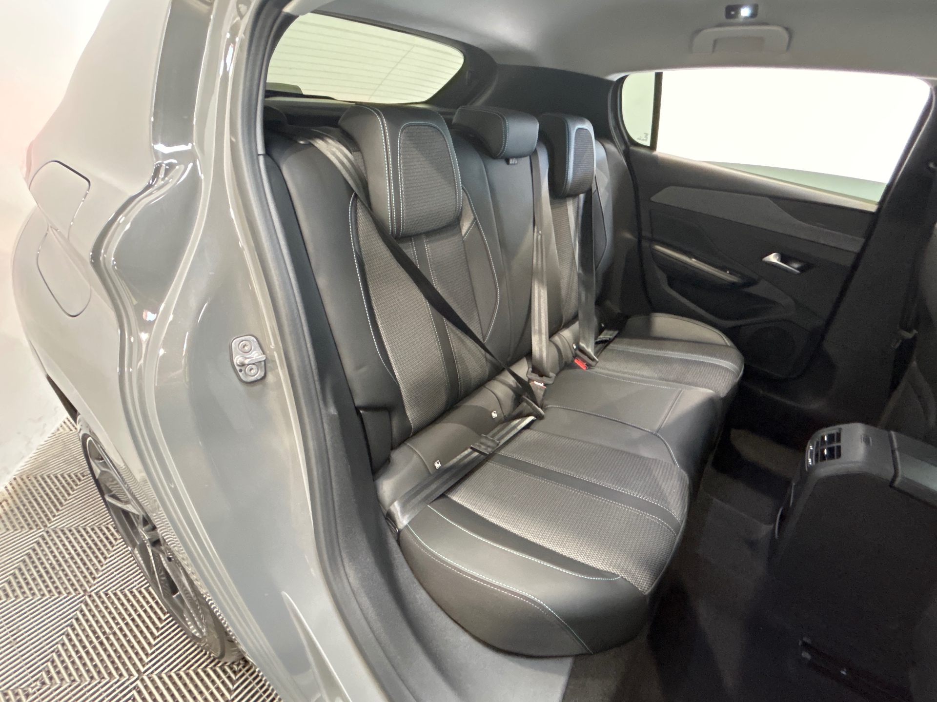 PEUGEOT 308 Allure Hybrid 145 ch e-DCS6