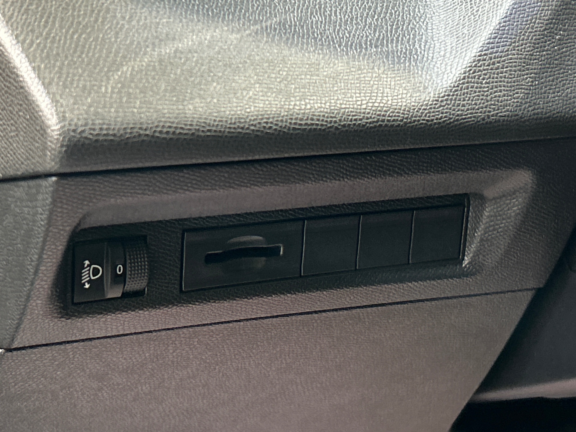 PEUGEOT 308 Allure Hybrid 145 ch e-DCS6