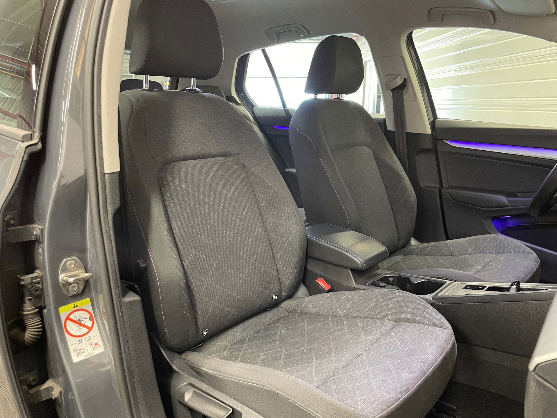 VOLKSWAGEN GOLF 1.0 eTSI OPF 110 DSG7 Life Plus
