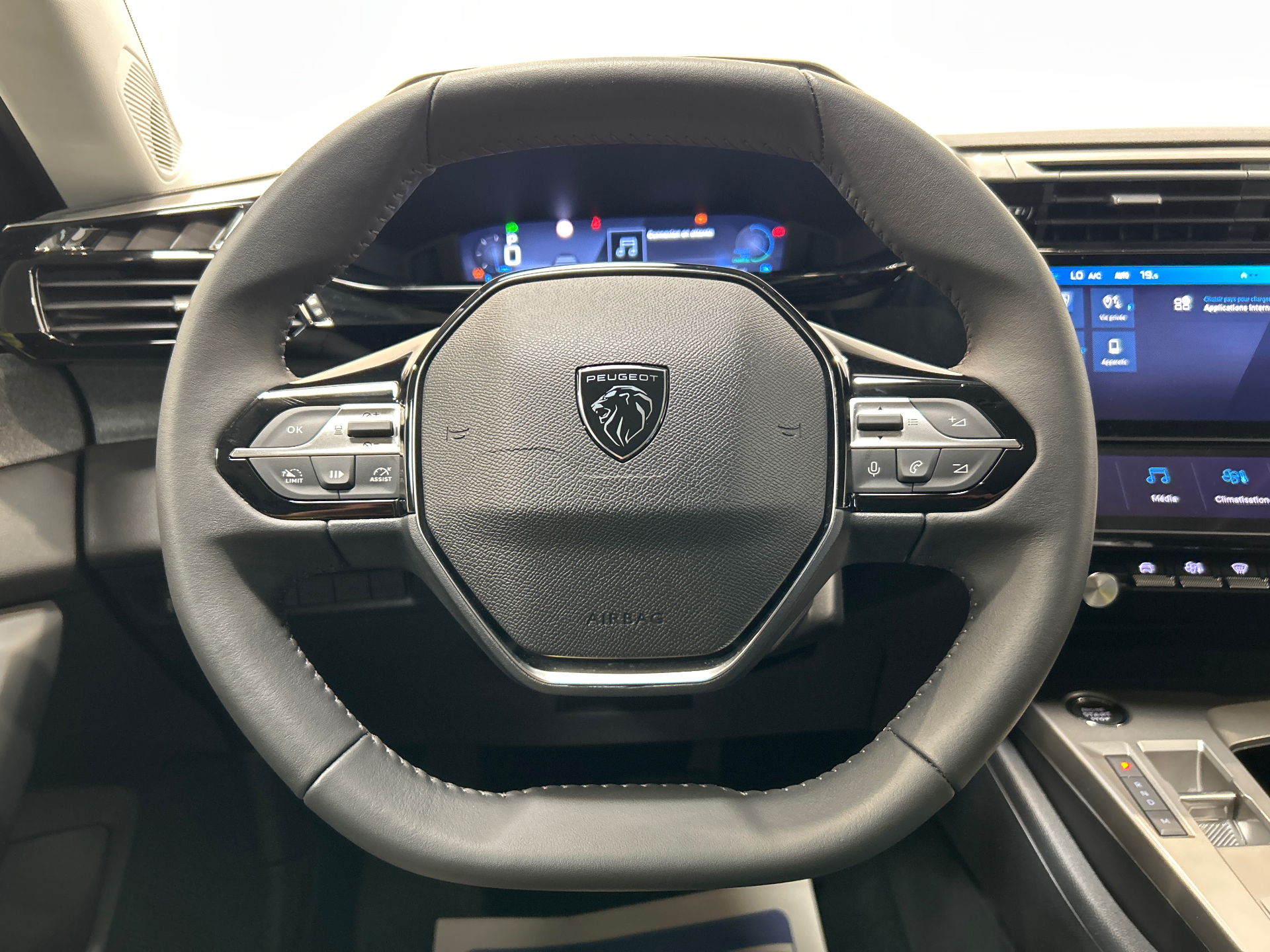 PEUGEOT 308 Allure Hybrid 145 ch e-DCS6