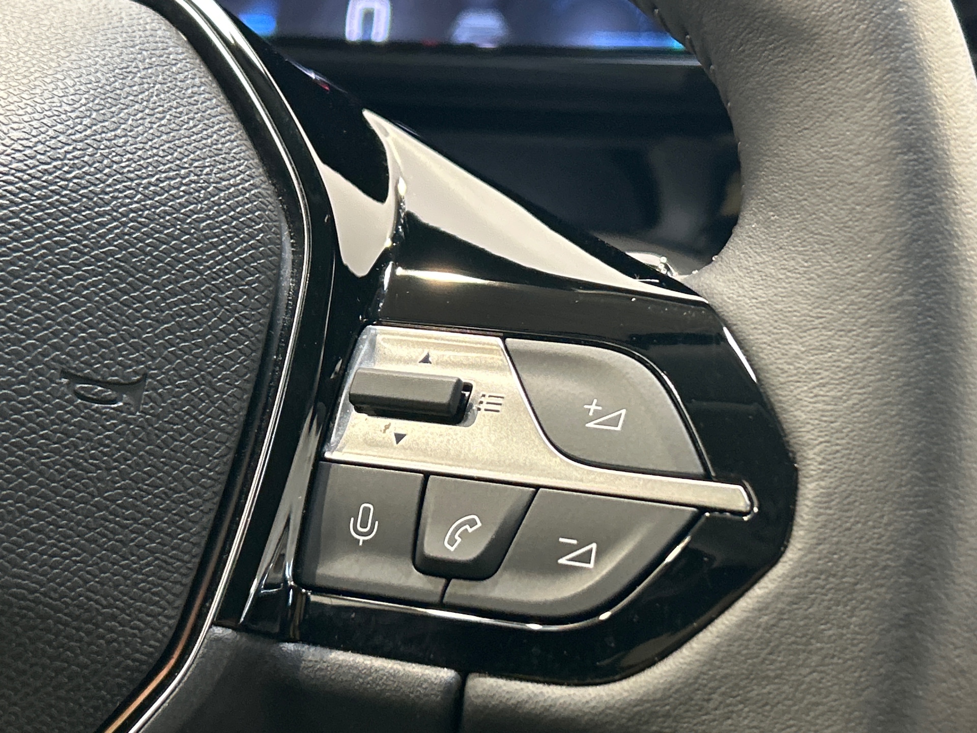 PEUGEOT 308 Allure Hybrid 145 ch e-DCS6