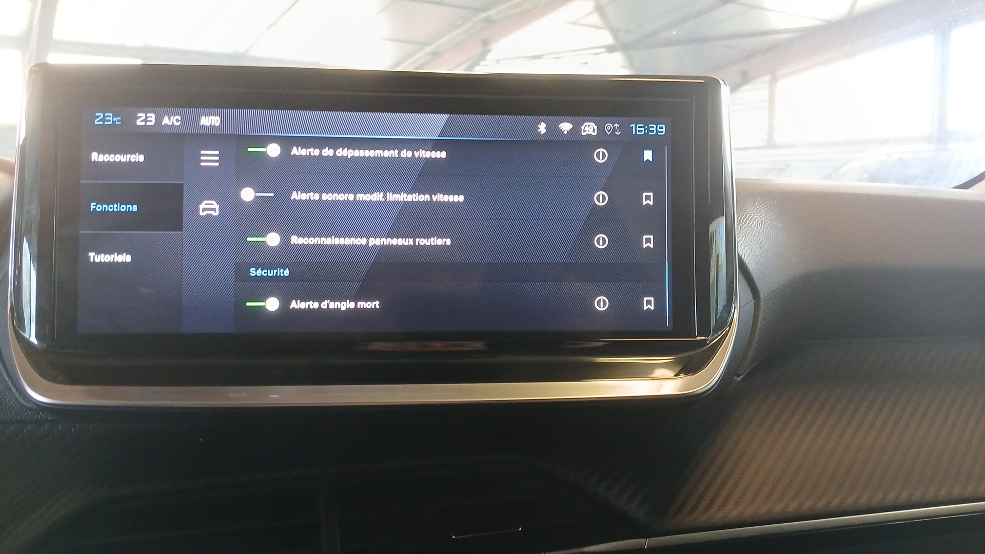 PEUGEOT 208 Allure 100 ch BVM6