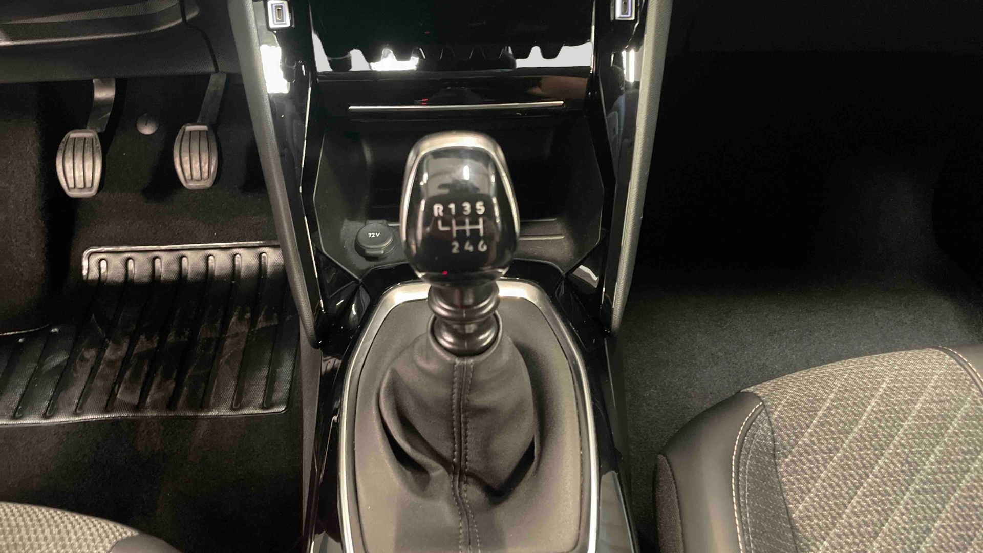 PEUGEOT 208 Allure 100 ch BVM6
