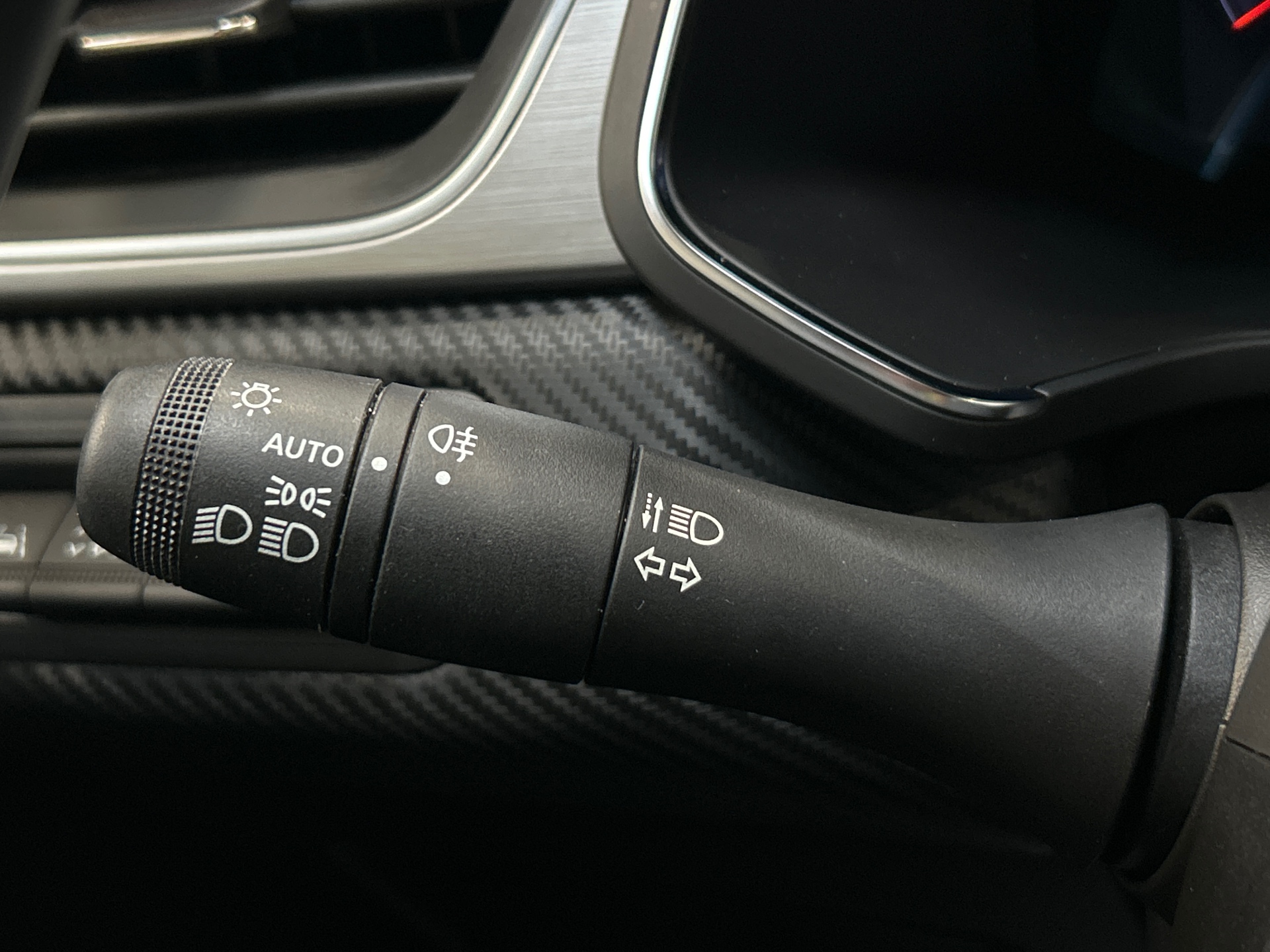 RENAULT CAPTUR R.S. line mild hybrid 160 EDC