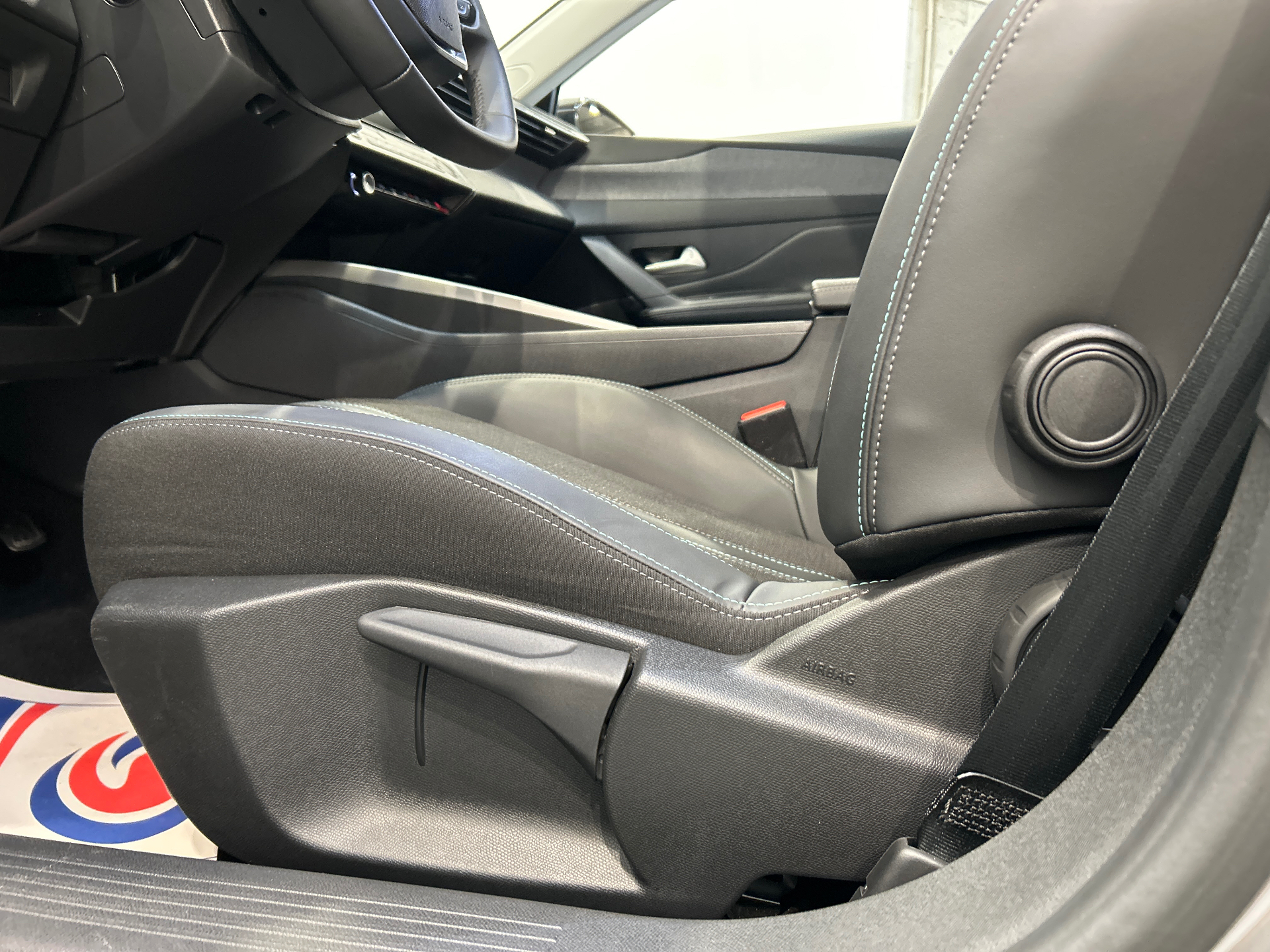 PEUGEOT 308 SW Allure BlueHDI 130 ch S&S EAT8