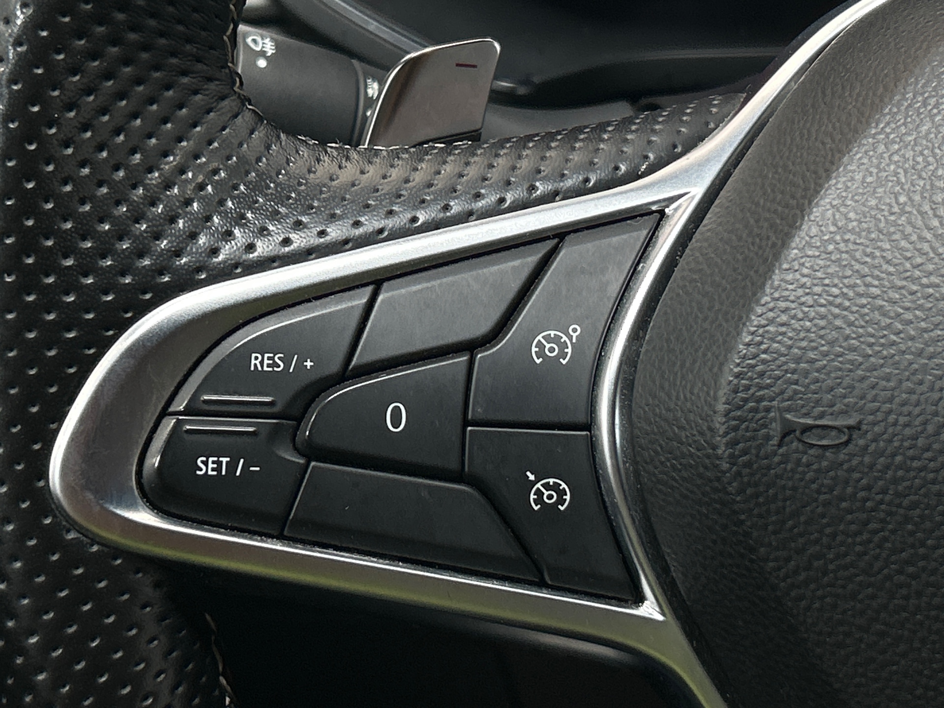 RENAULT CAPTUR R.S. line mild hybrid 160 EDC