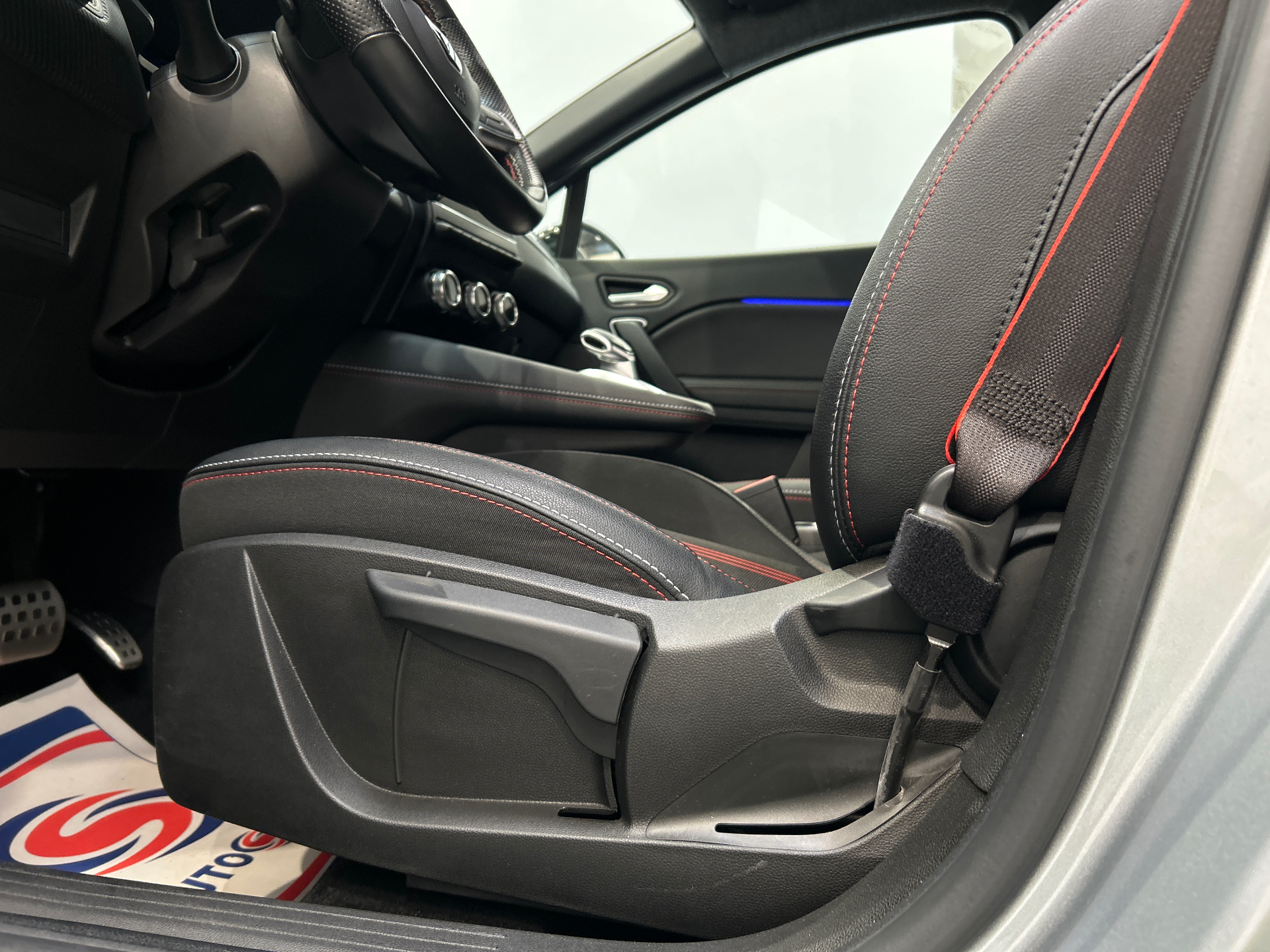 RENAULT CAPTUR R.S. line mild hybrid 160 EDC