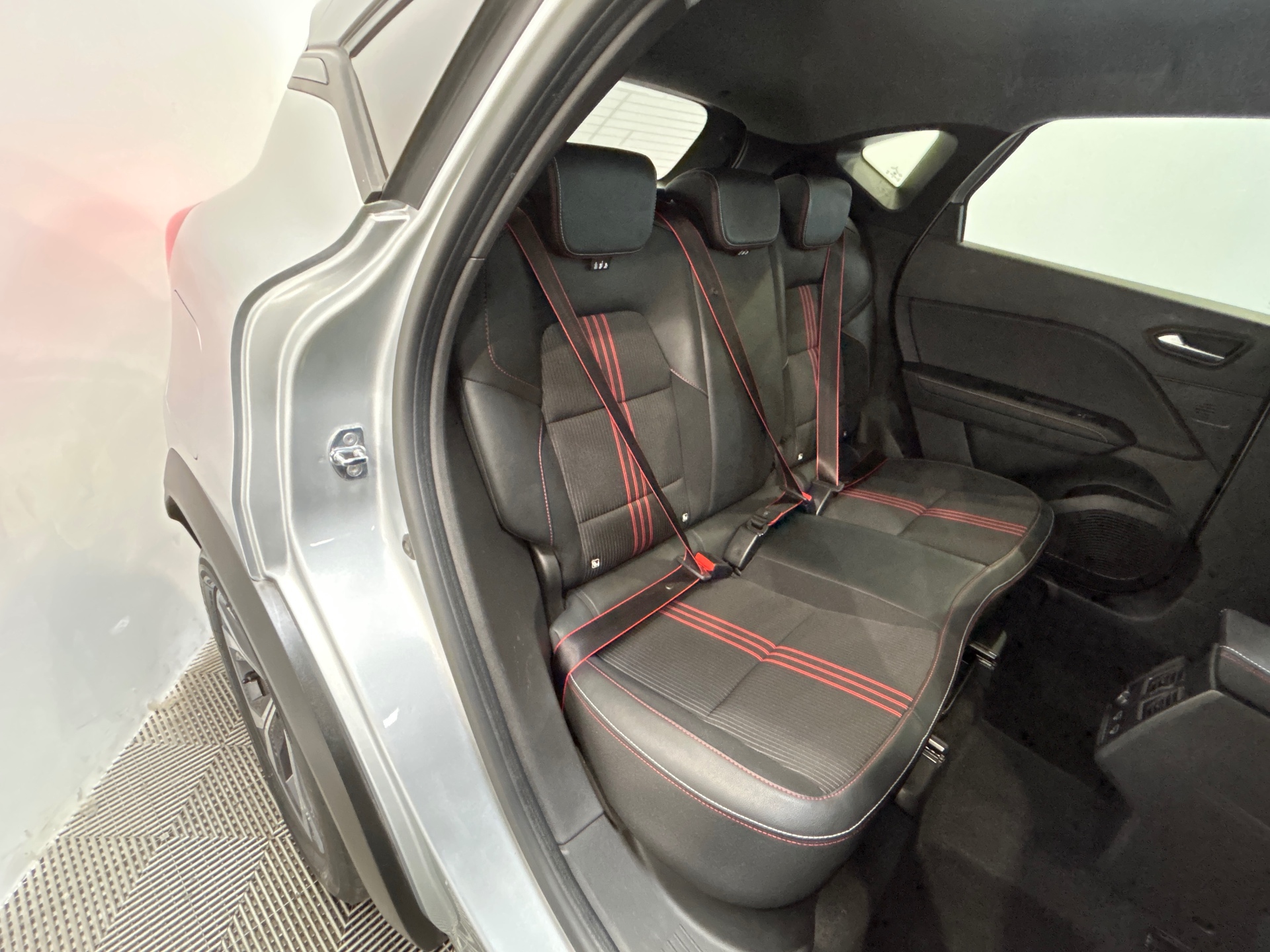 RENAULT CAPTUR R.S. line mild hybrid 160 EDC