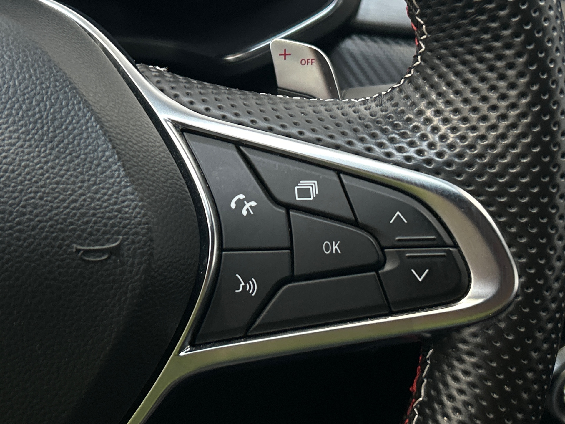 RENAULT CAPTUR R.S. line mild hybrid 160 EDC
