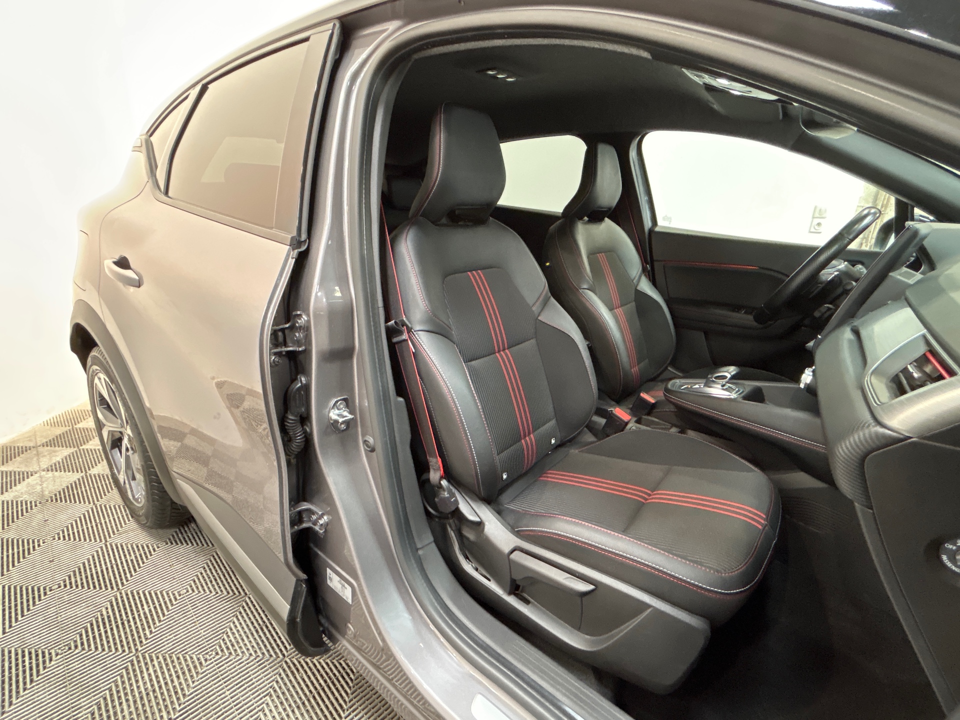 RENAULT CAPTUR R.S. line mild hybrid 160 EDC