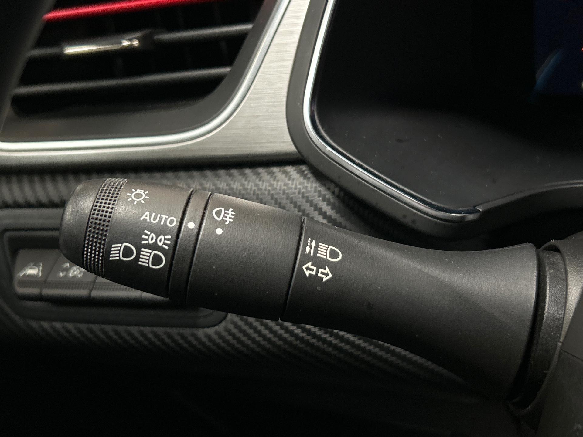 RENAULT CAPTUR R.S. line mild hybrid 160 EDC