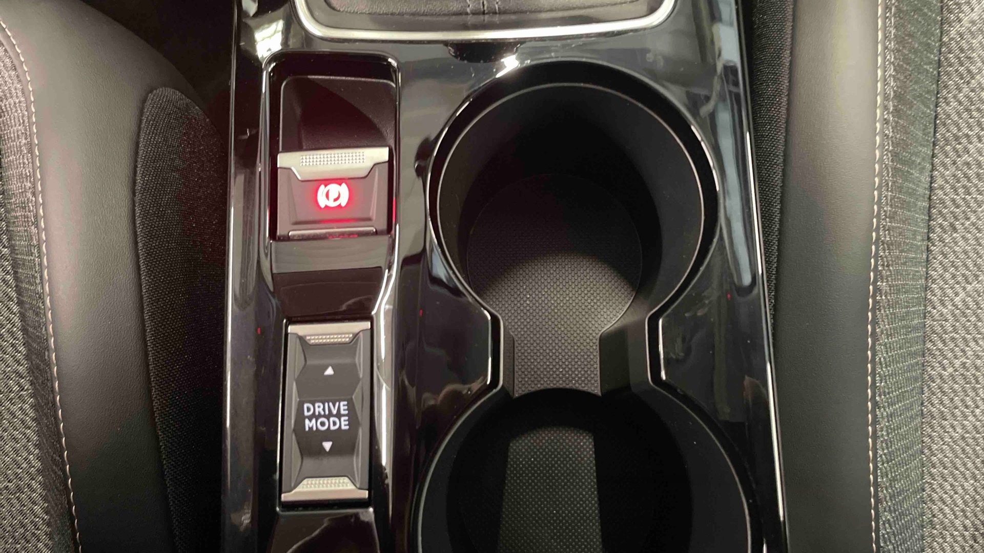 PEUGEOT 208 Allure 100 ch BVM6