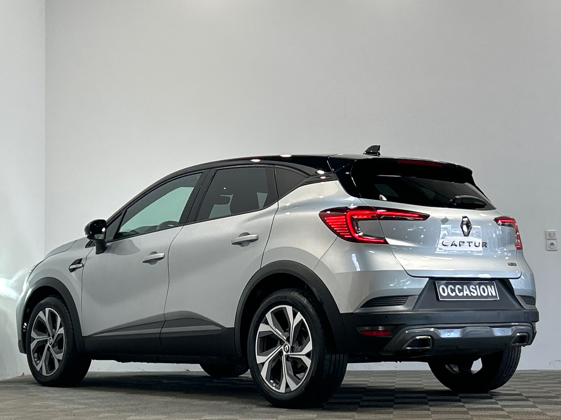 RENAULT CAPTUR R.S. line mild hybrid 160 EDC