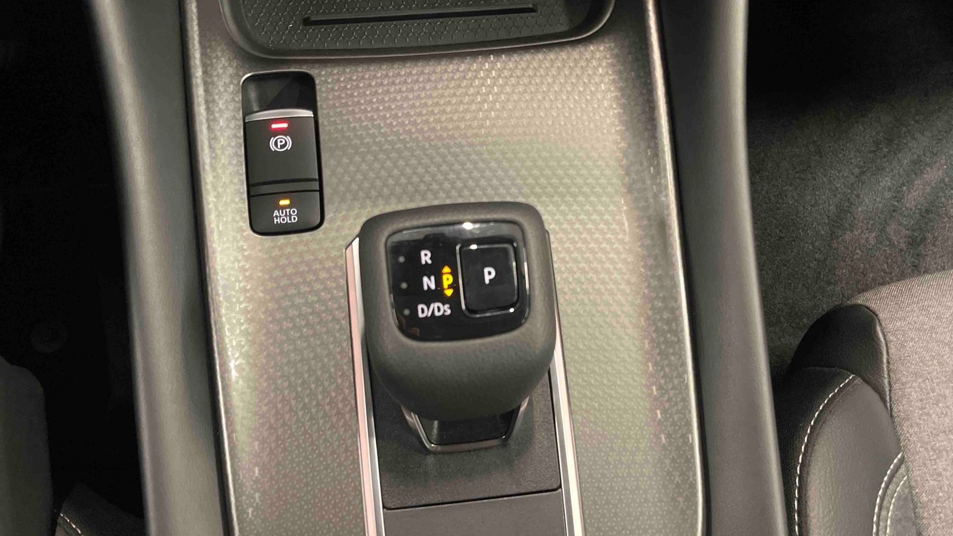 NISSAN QASHQAI Mild Hybrid 158 ch Xtronic N-Connecta