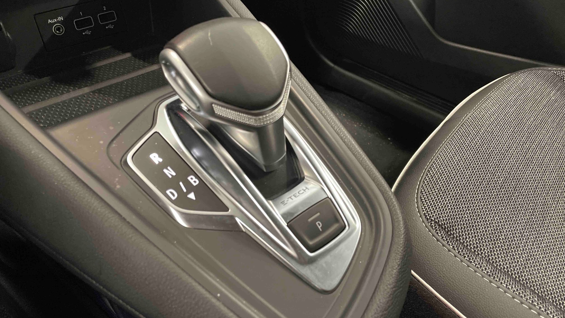 RENAULT CAPTUR E-Tech Plug-in 160 Intens