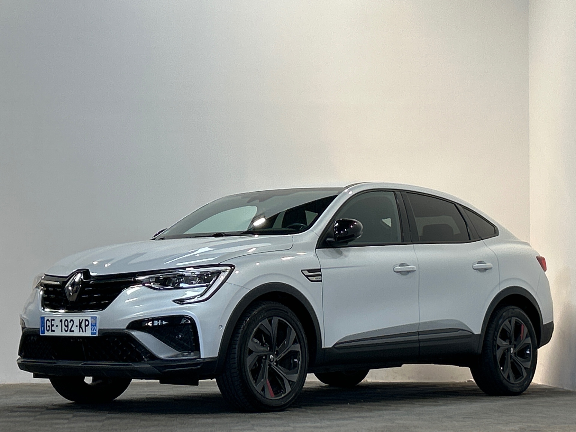 RENAULT ARKANA E-Tech 145 - 21B R.S. Line