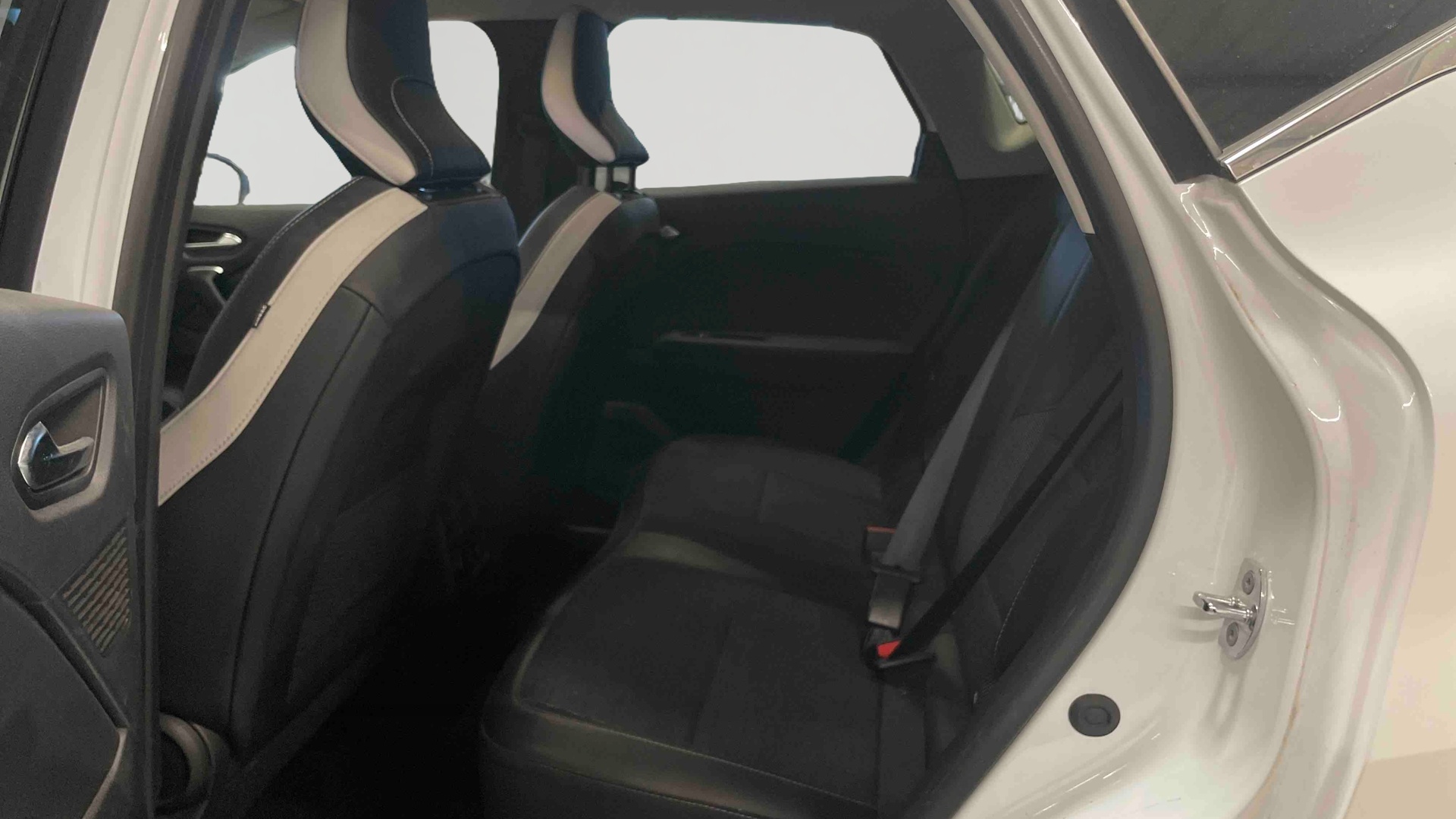 RENAULT CAPTUR techno mild hybrid 160 EDC