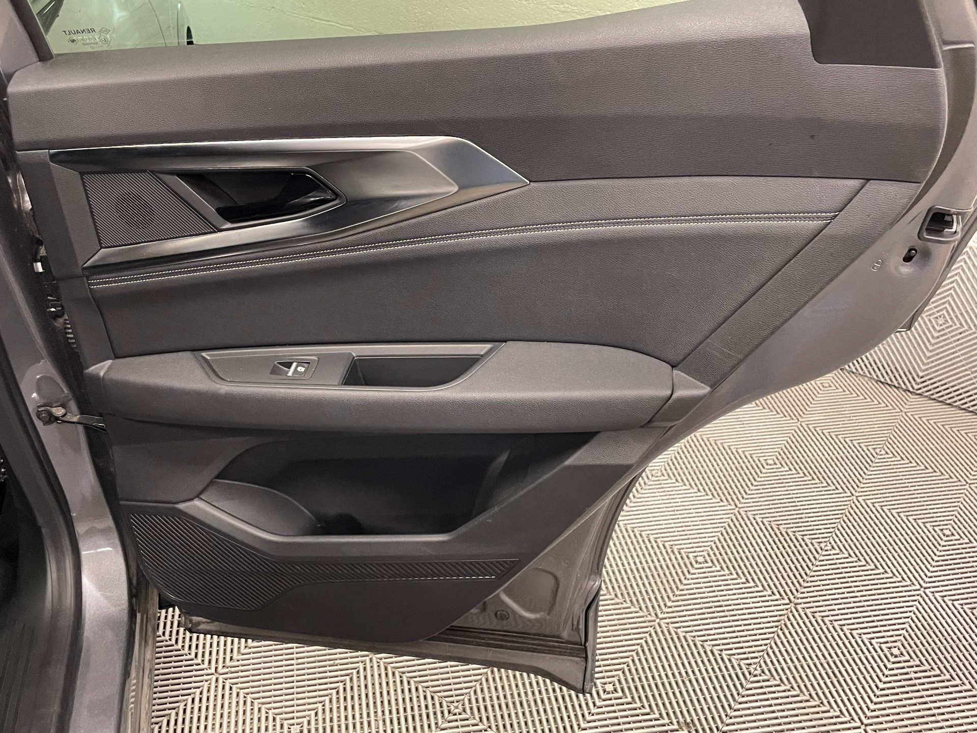 RENAULT AUSTRAL E-Tech hybrid 200 Iconic