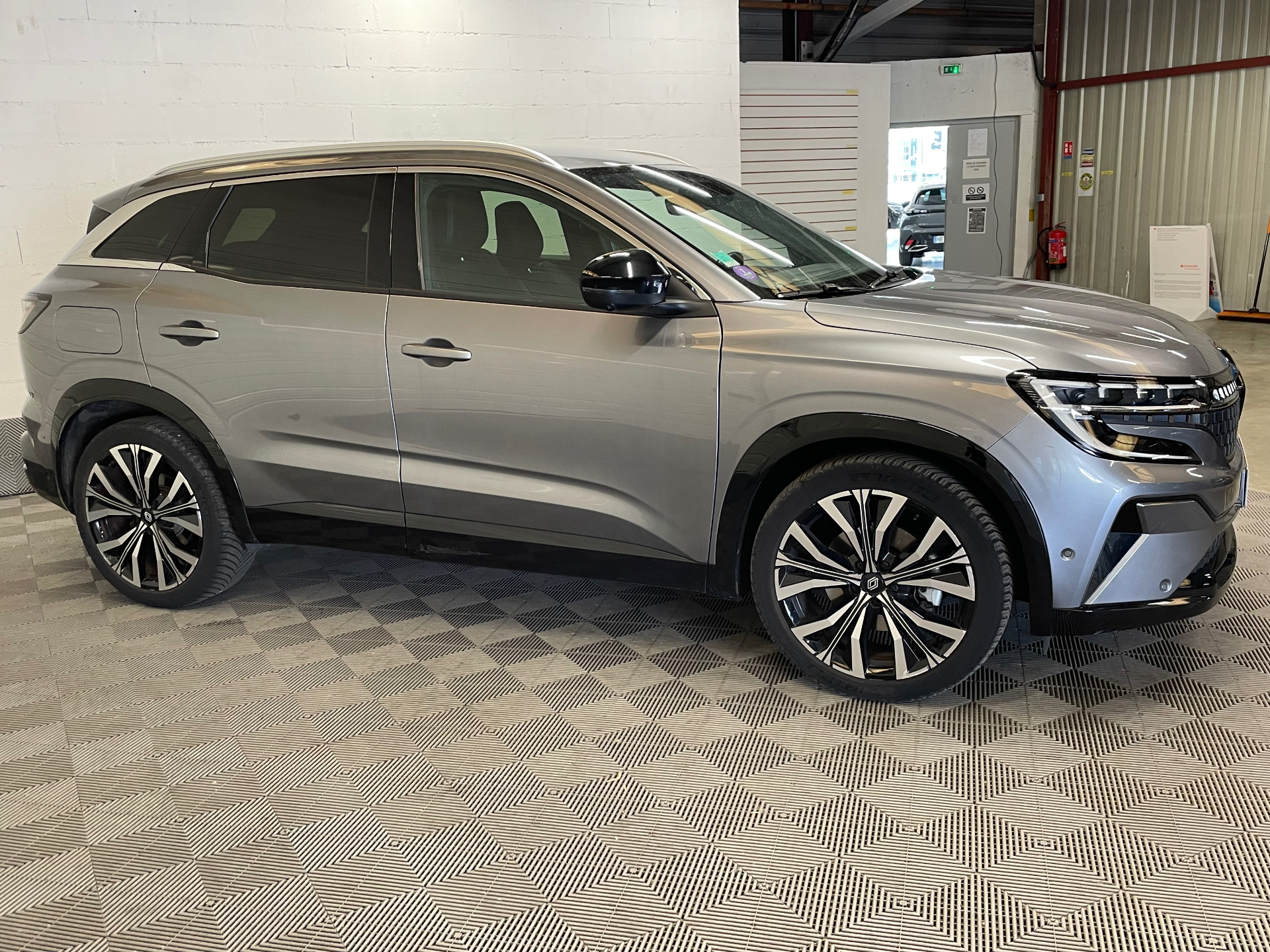 RENAULT AUSTRAL E-Tech hybrid 200 Iconic