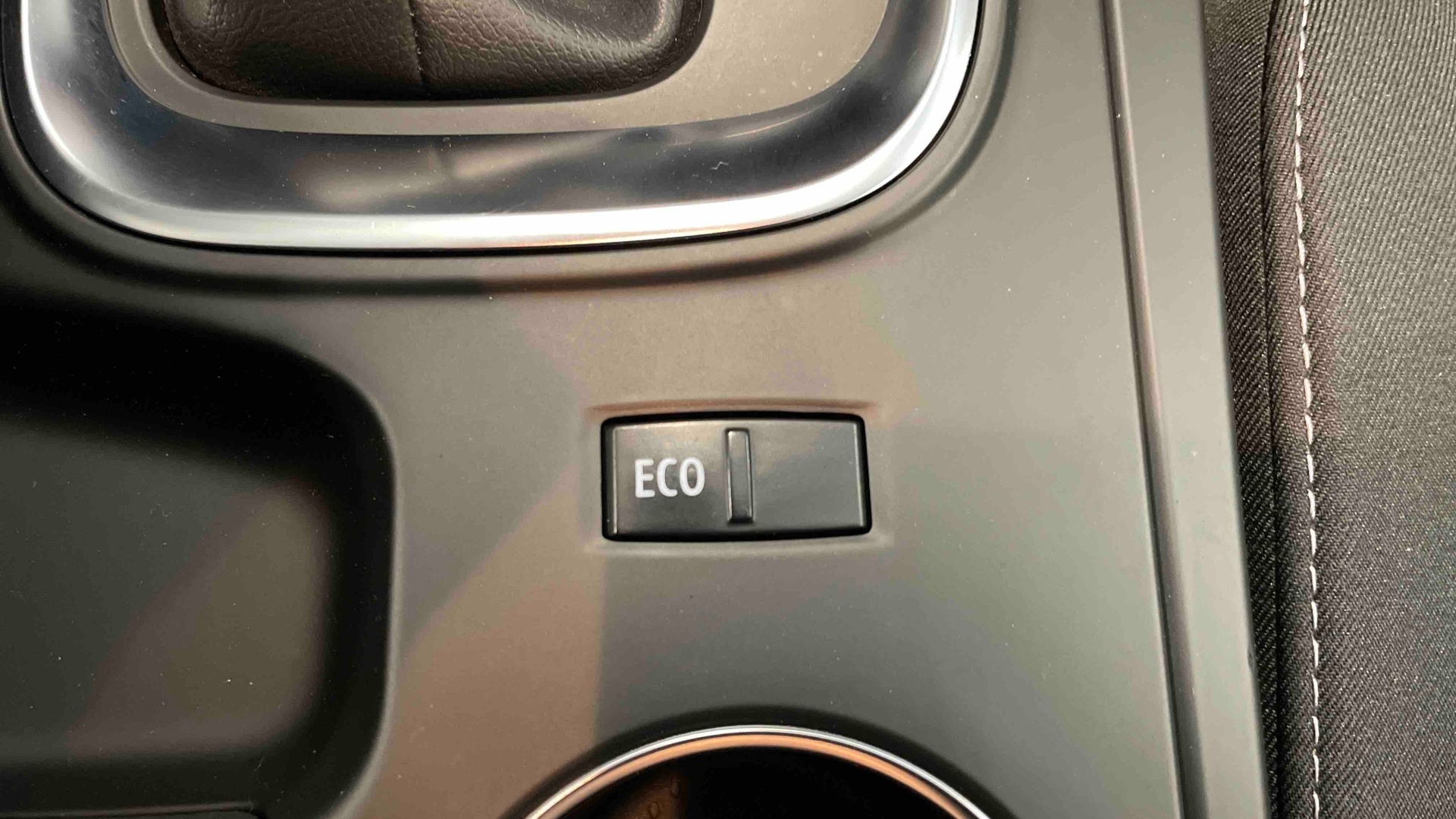 RENAULT MEGANE IV BERLINE TCe 140 EDC FAP Business