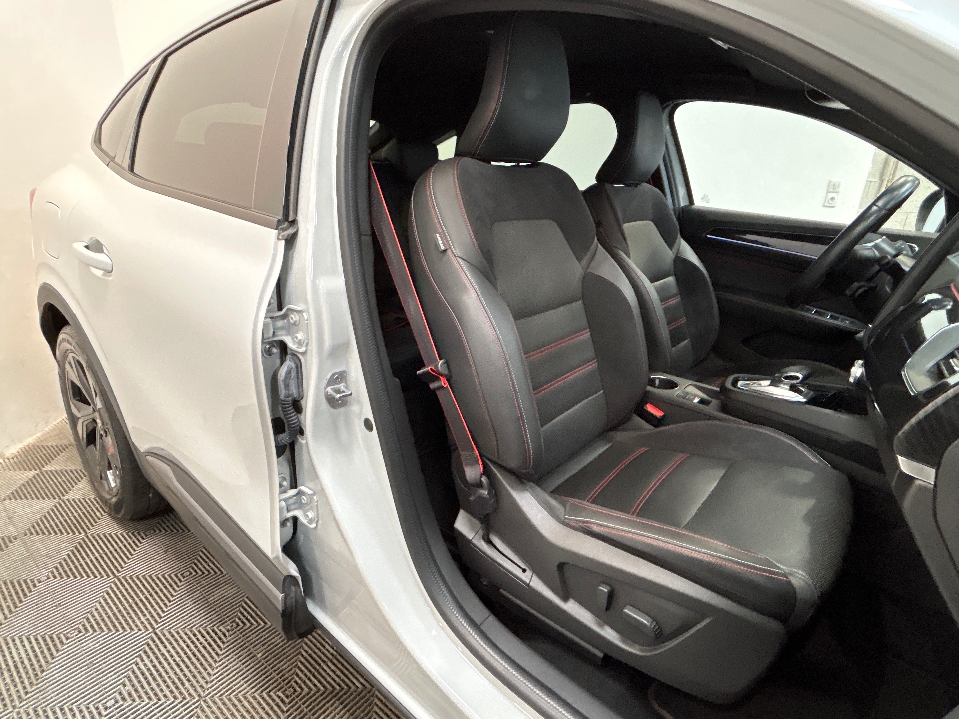 RENAULT ARKANA E-Tech 145 - 21B R.S. Line