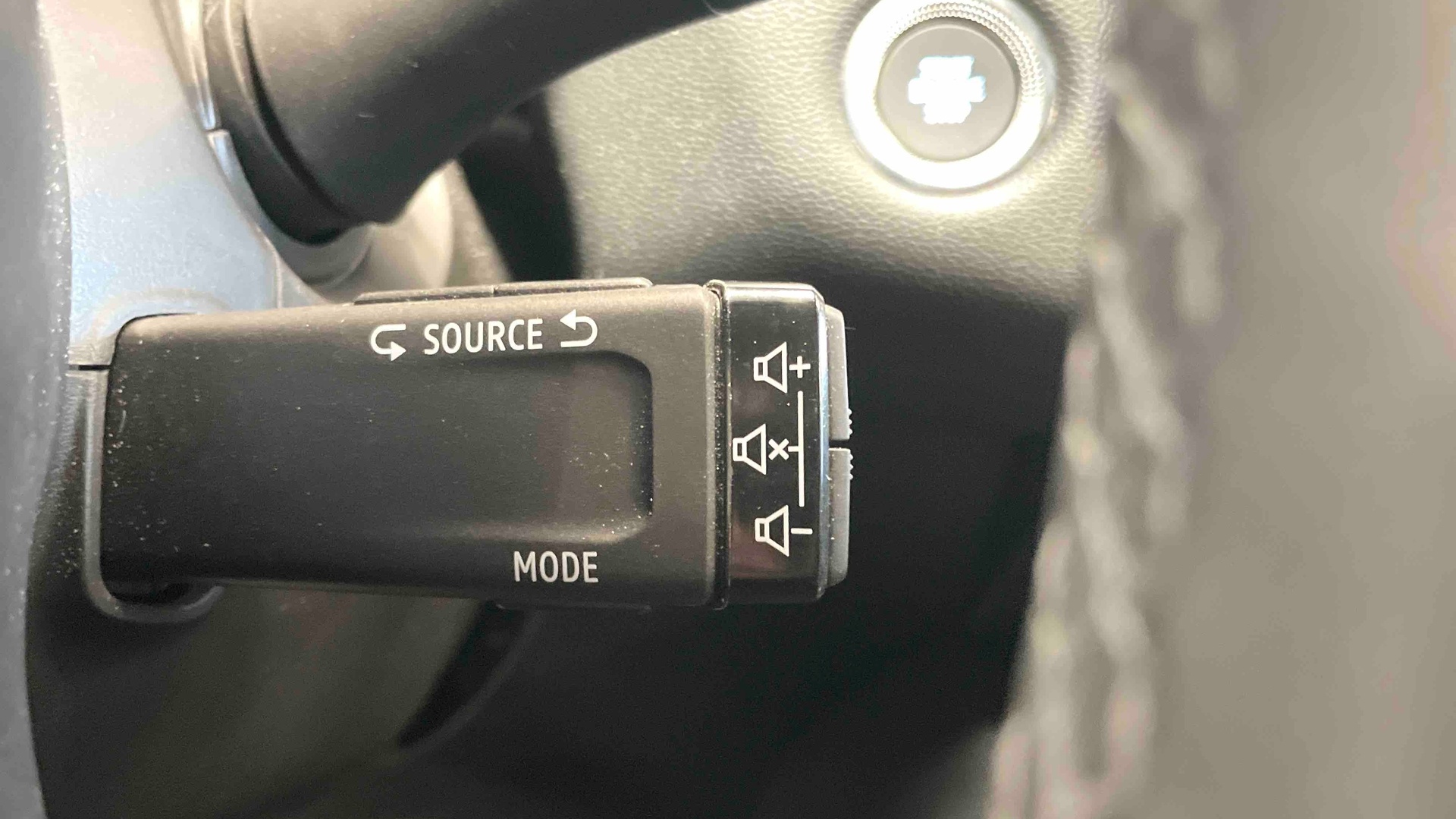 RENAULT CAPTUR E-Tech Plug-in 160 Intens
