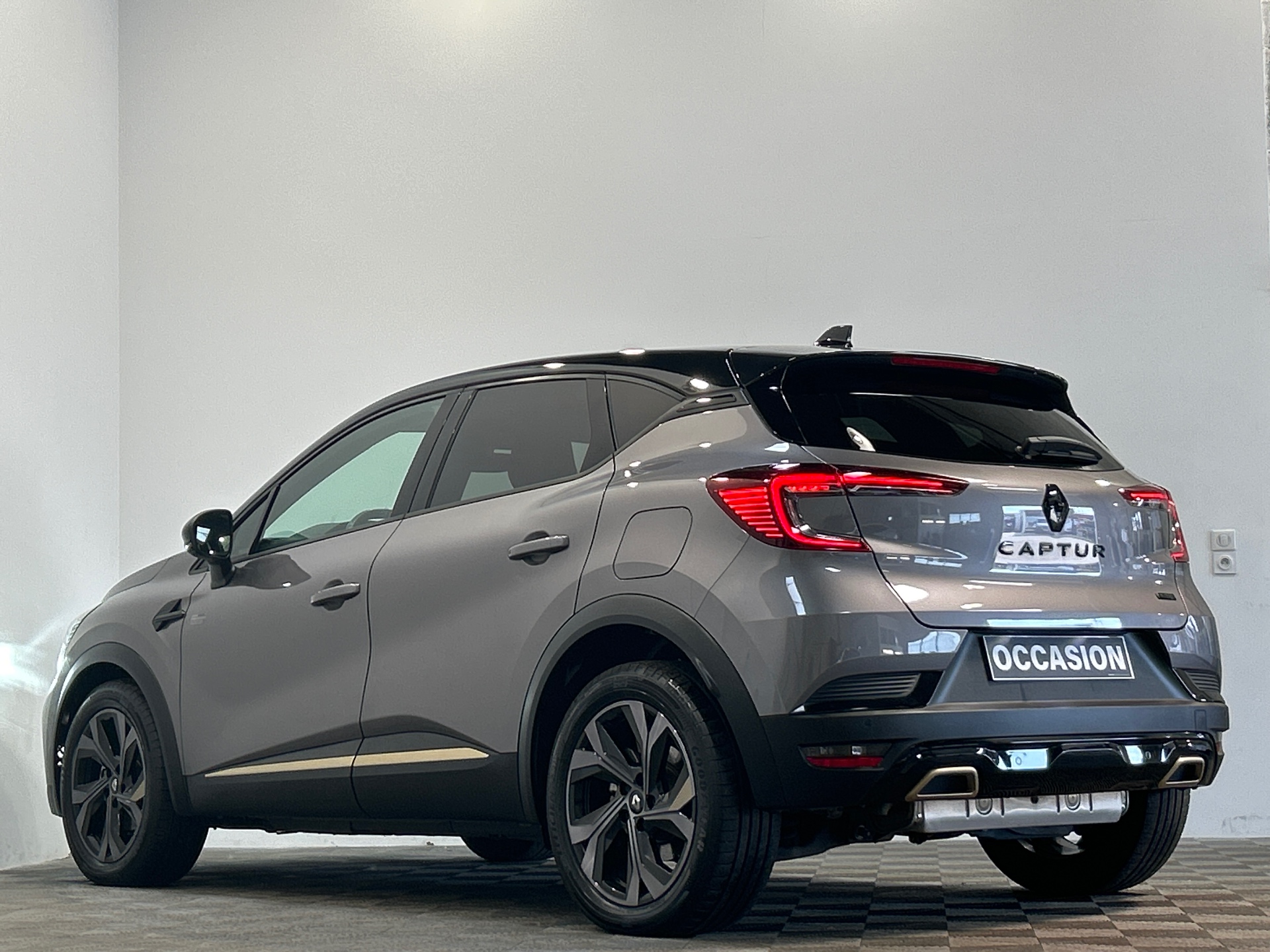 RENAULT CAPTUR E-Tech hybride rechargeable 160 Engineered
