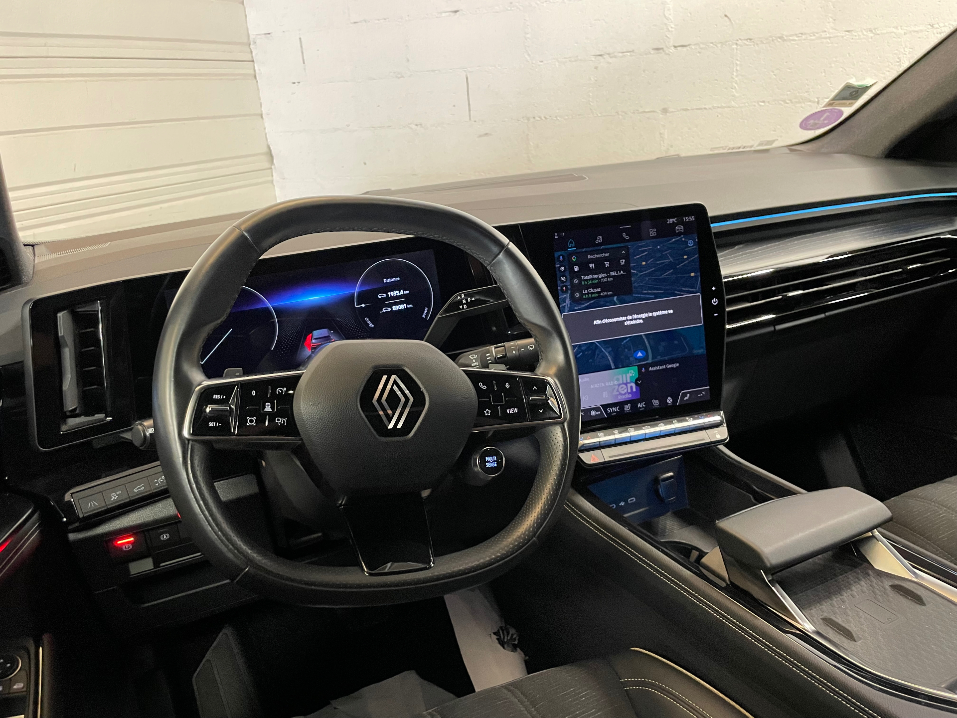 RENAULT AUSTRAL E-Tech hybrid 200 Iconic