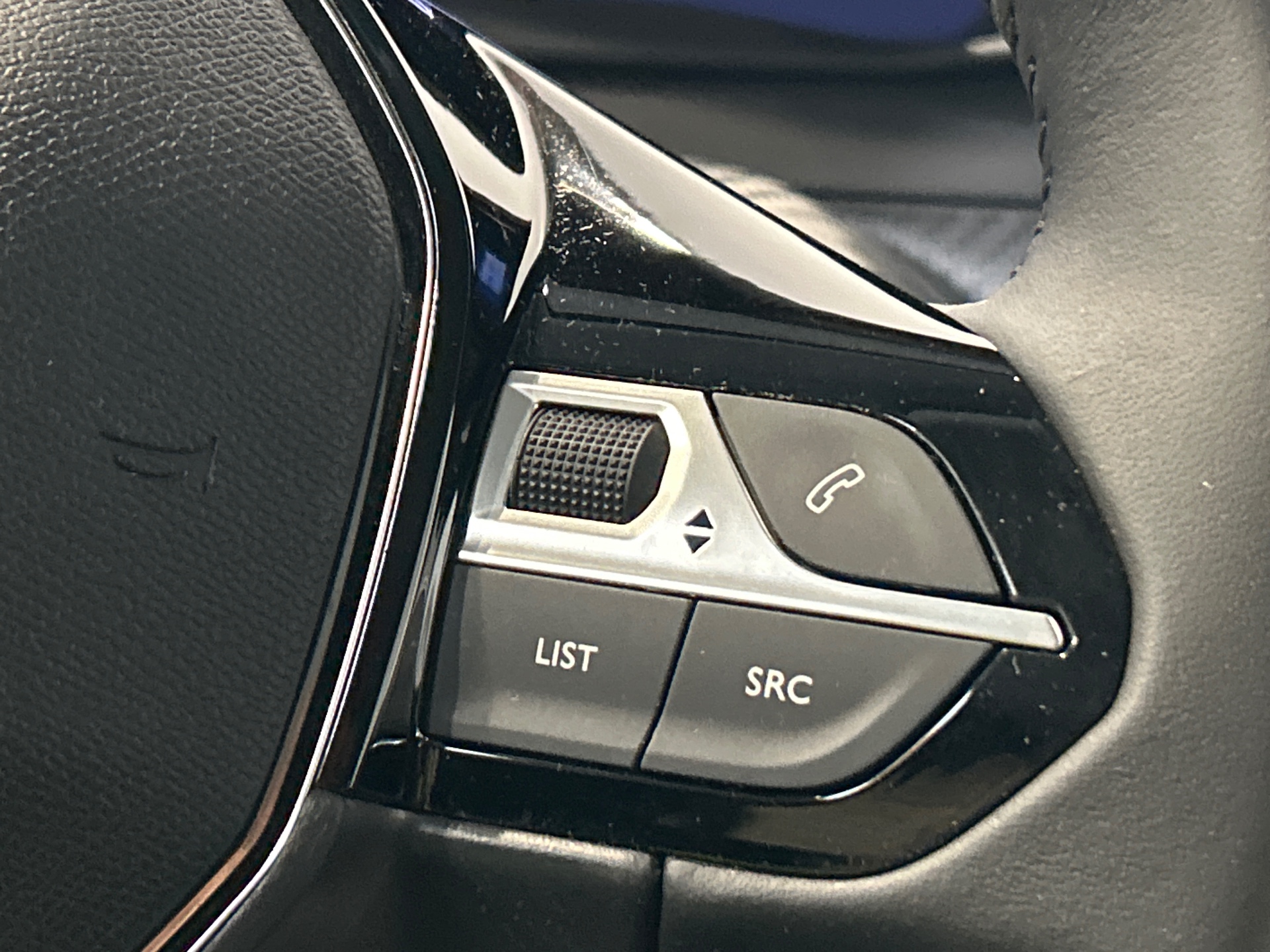 PEUGEOT 208 Allure 100 ch BVM6