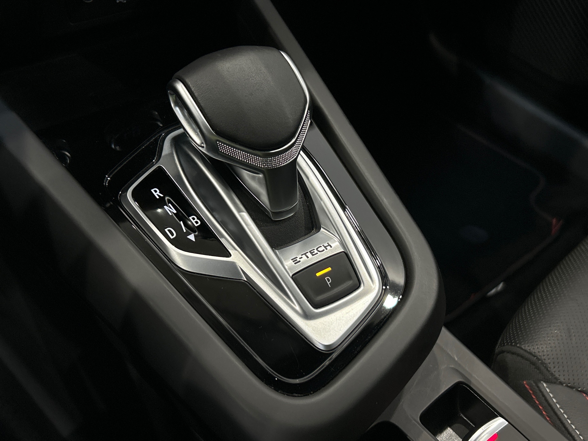 RENAULT ARKANA E-Tech 145 - 21B R.S. Line