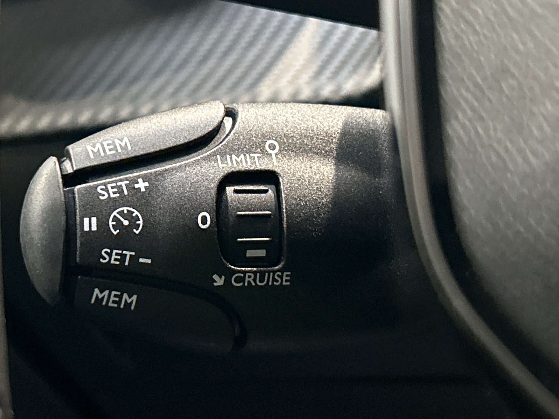 PEUGEOT 208 Allure 100 ch BVM6
