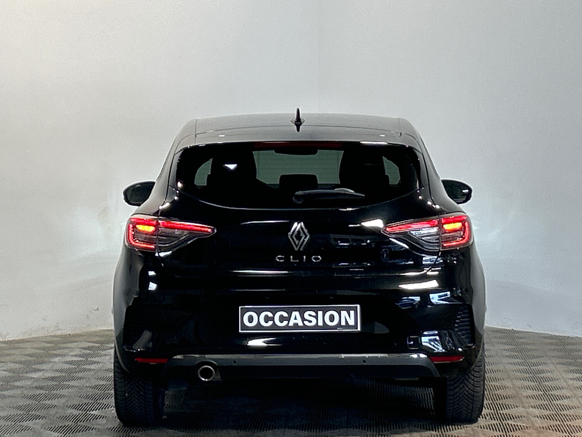 RENAULT CLIO V techno 90 tce
