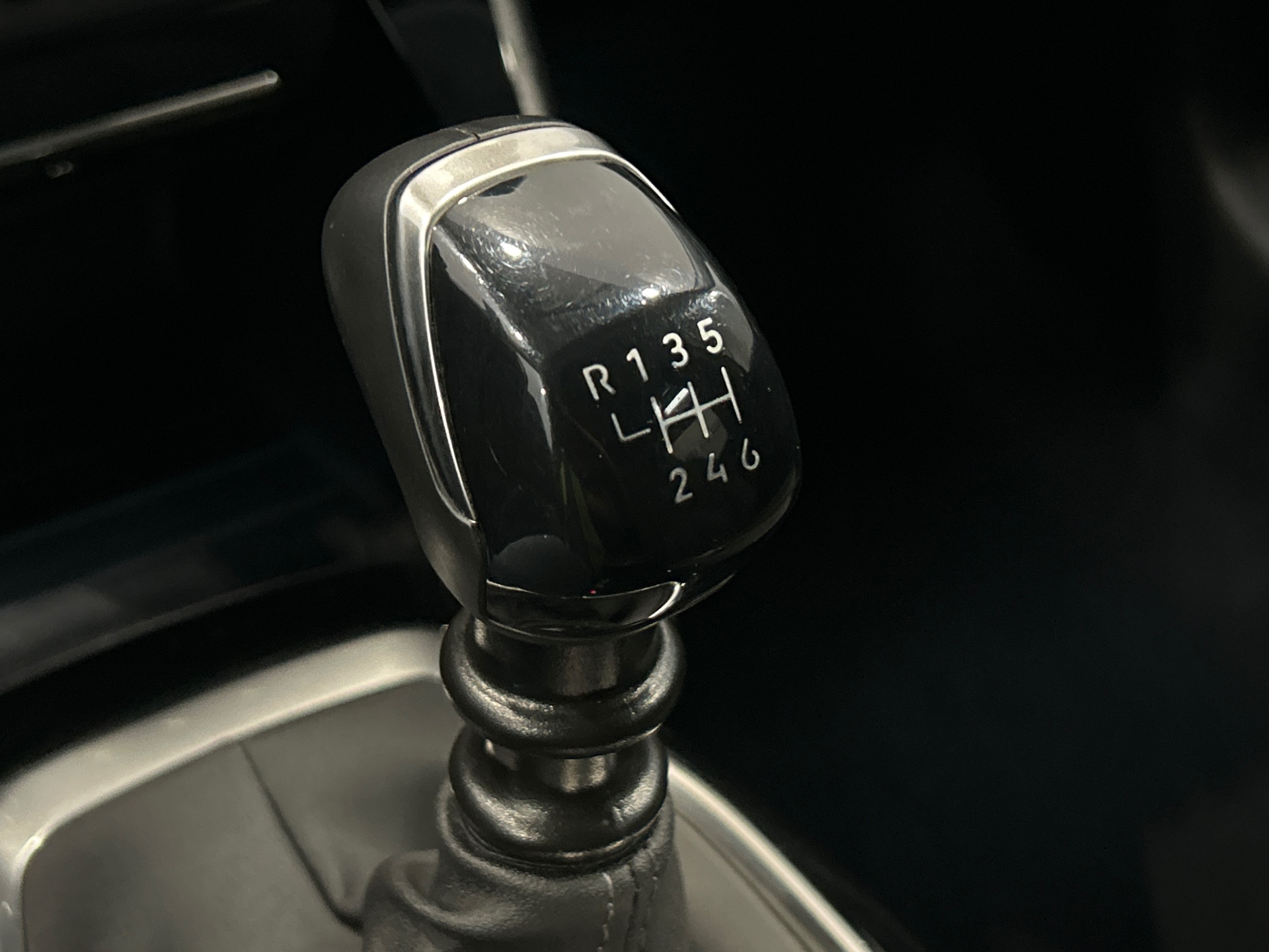 PEUGEOT 208 Allure 100 ch BVM6