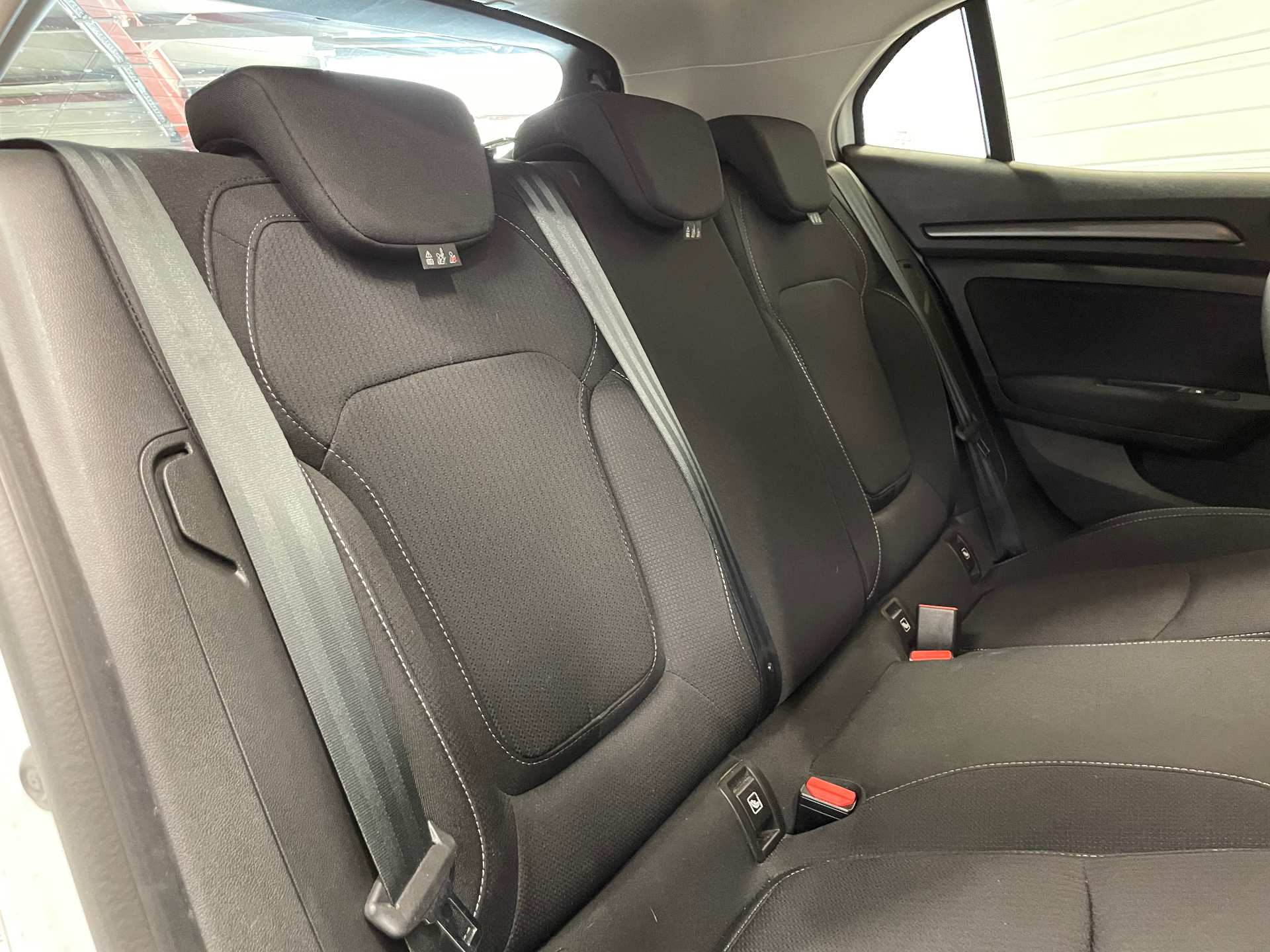 RENAULT MEGANE IV BERLINE Blue dCi 115 EDC - 21N Business