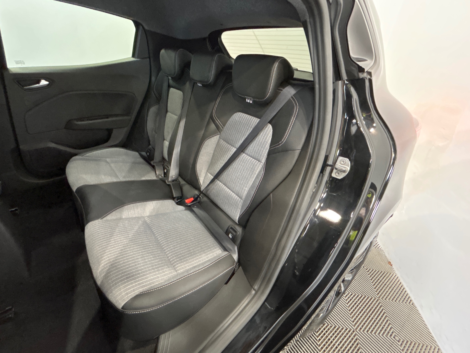 RENAULT CLIO V Techno 90 tce