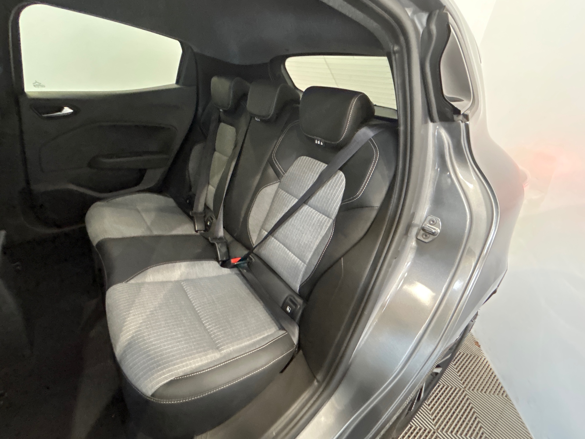 RENAULT CLIO V Techno 90 tce