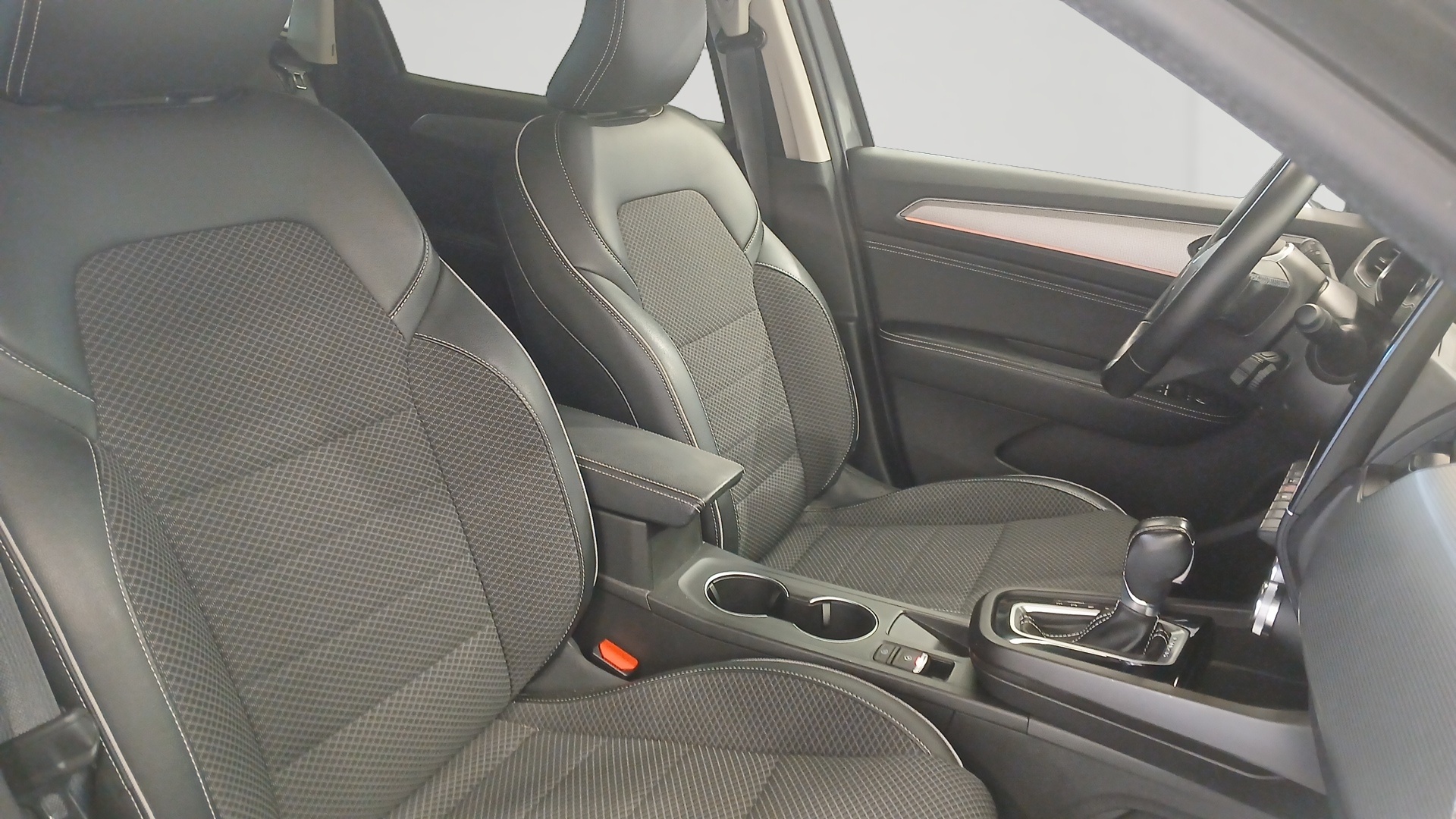 RENAULT ARKANA E-Tech 145 - 21B Intens