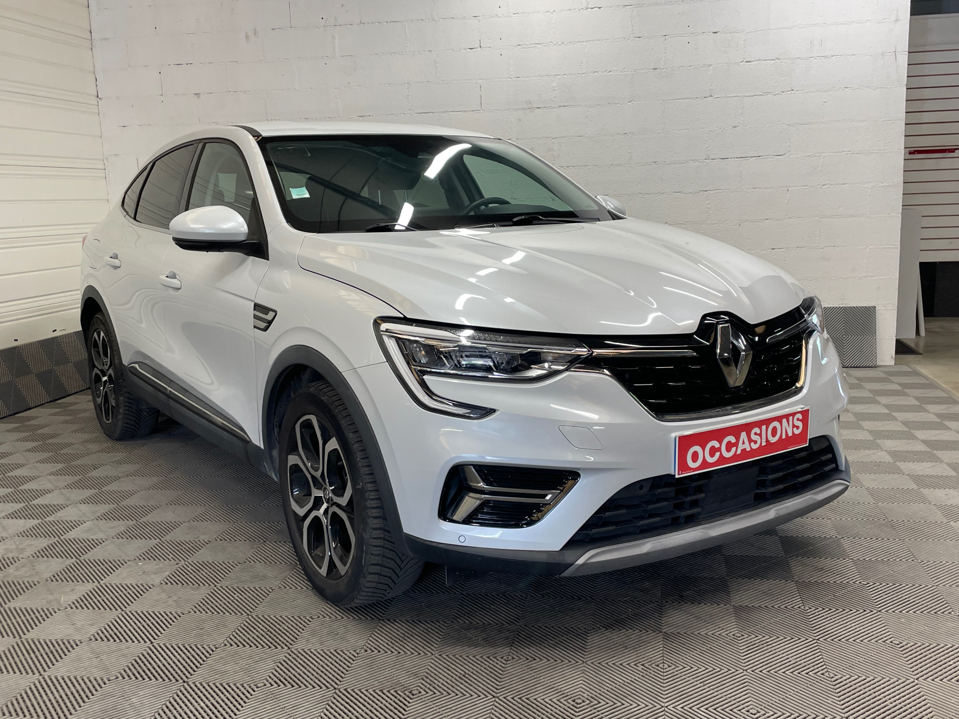 RENAULT ARKANA E-Tech hybride 145 - 22 Techno