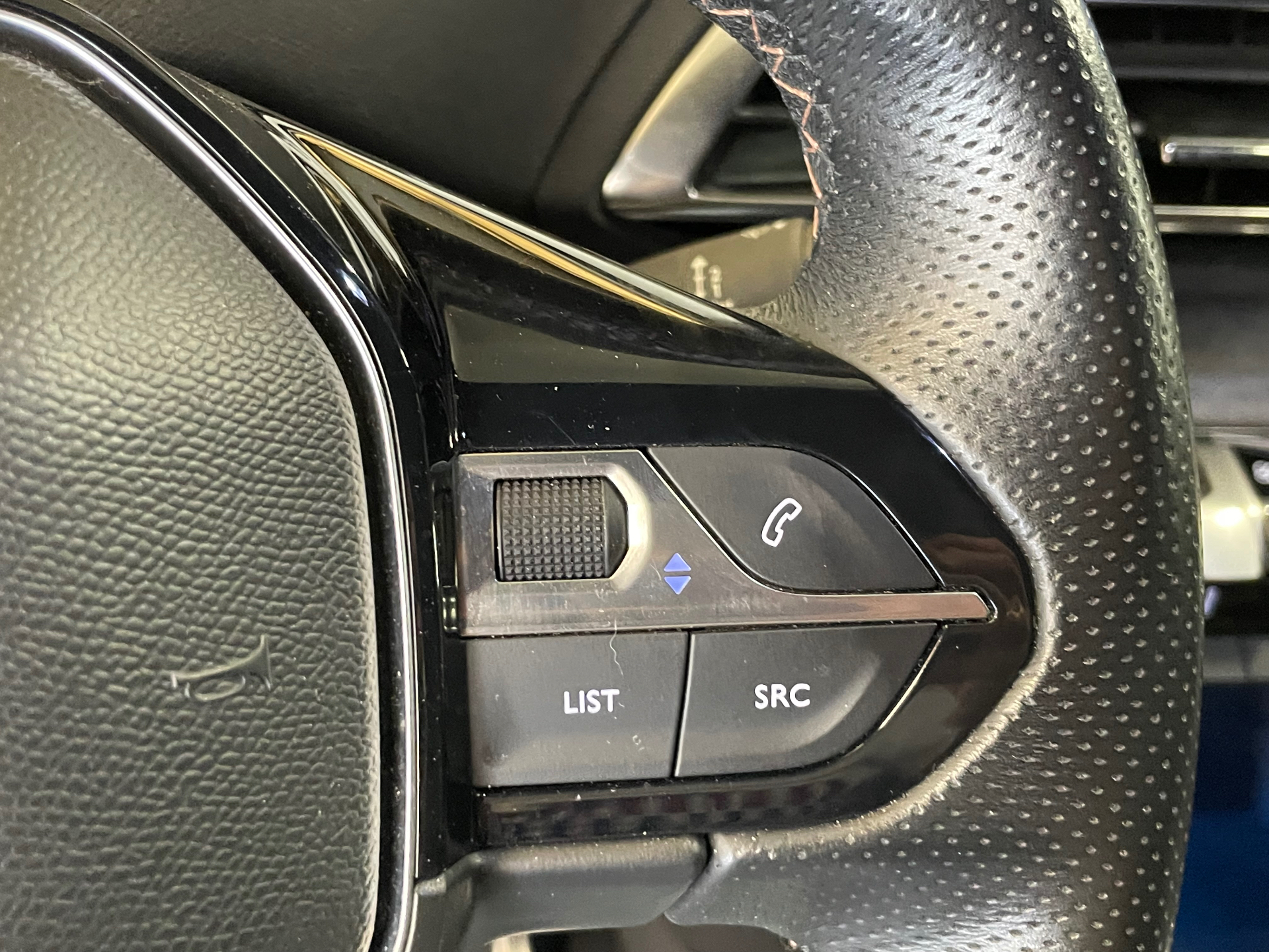 PEUGEOT 3008 PureTech 130ch S&S BVM6 GT