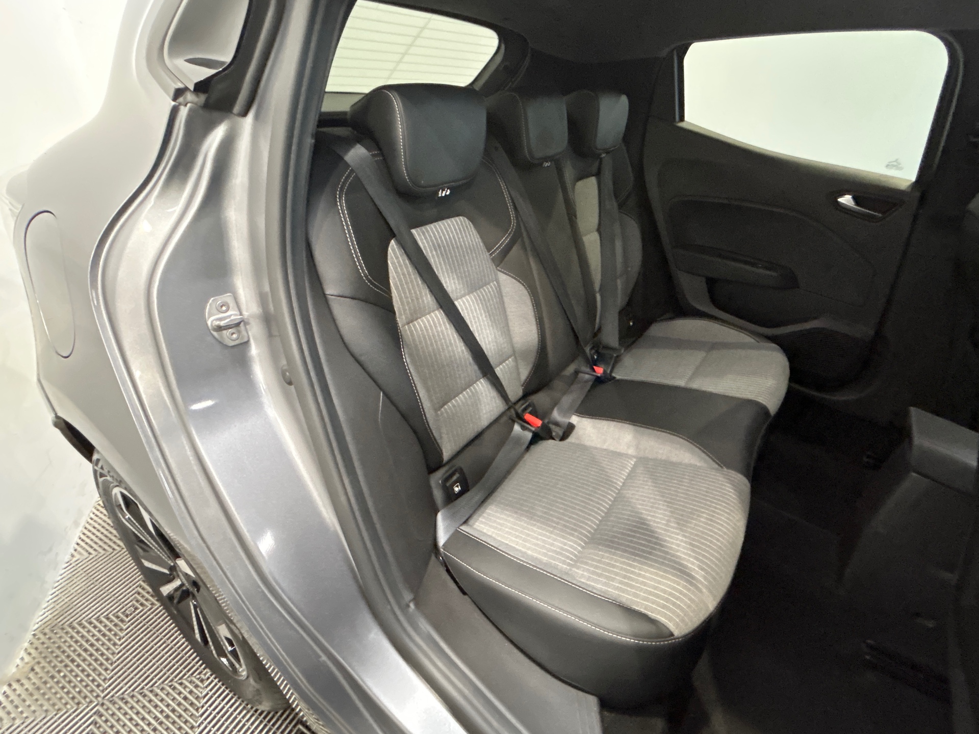 RENAULT CLIO V Techno 90 tce