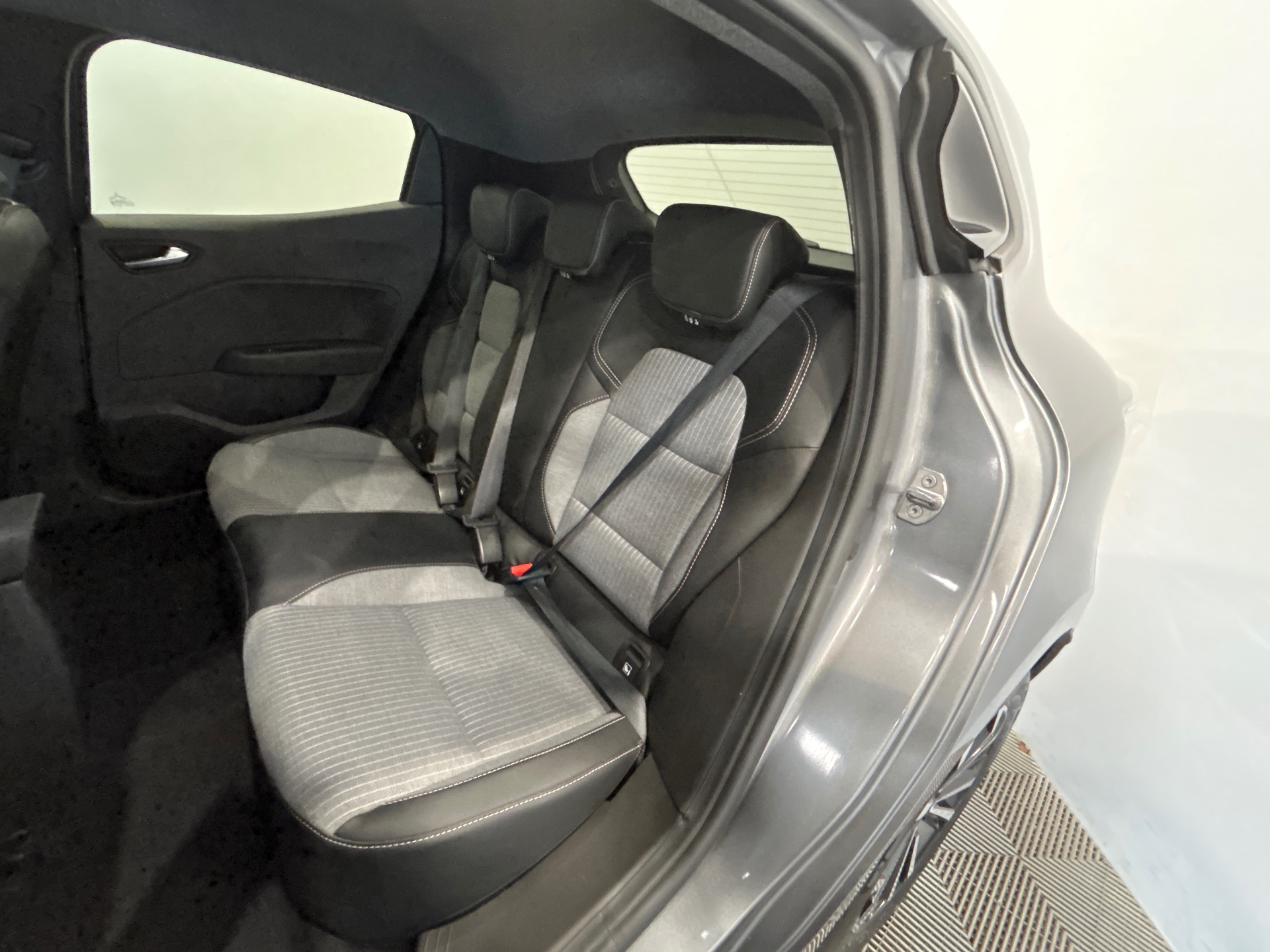 RENAULT CLIO V Techno 90 tce
