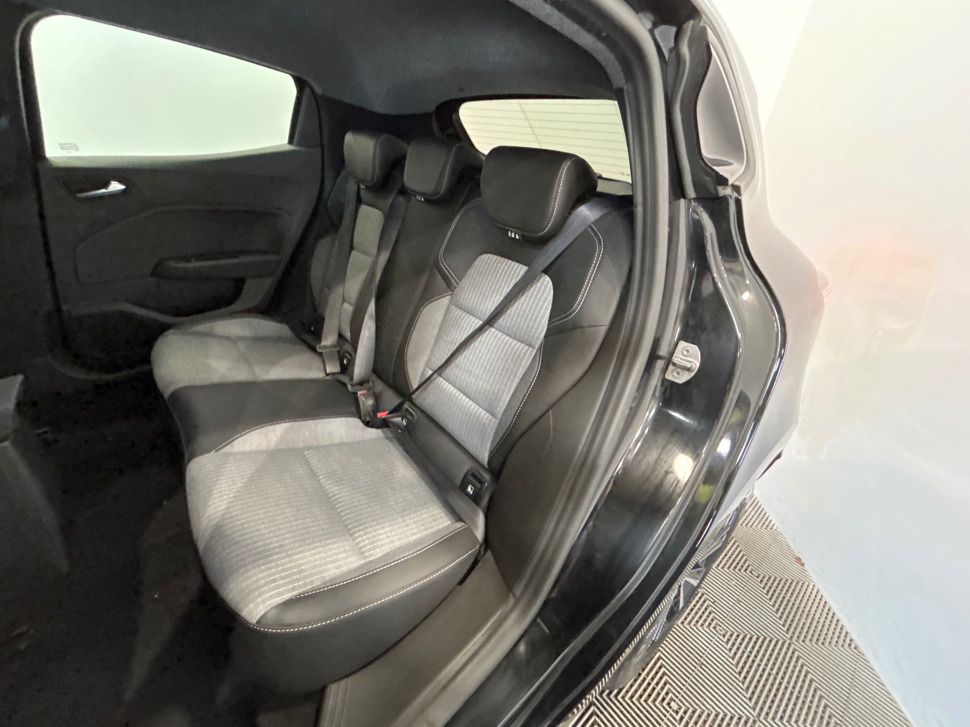 RENAULT CLIO V Techno 90 tce
