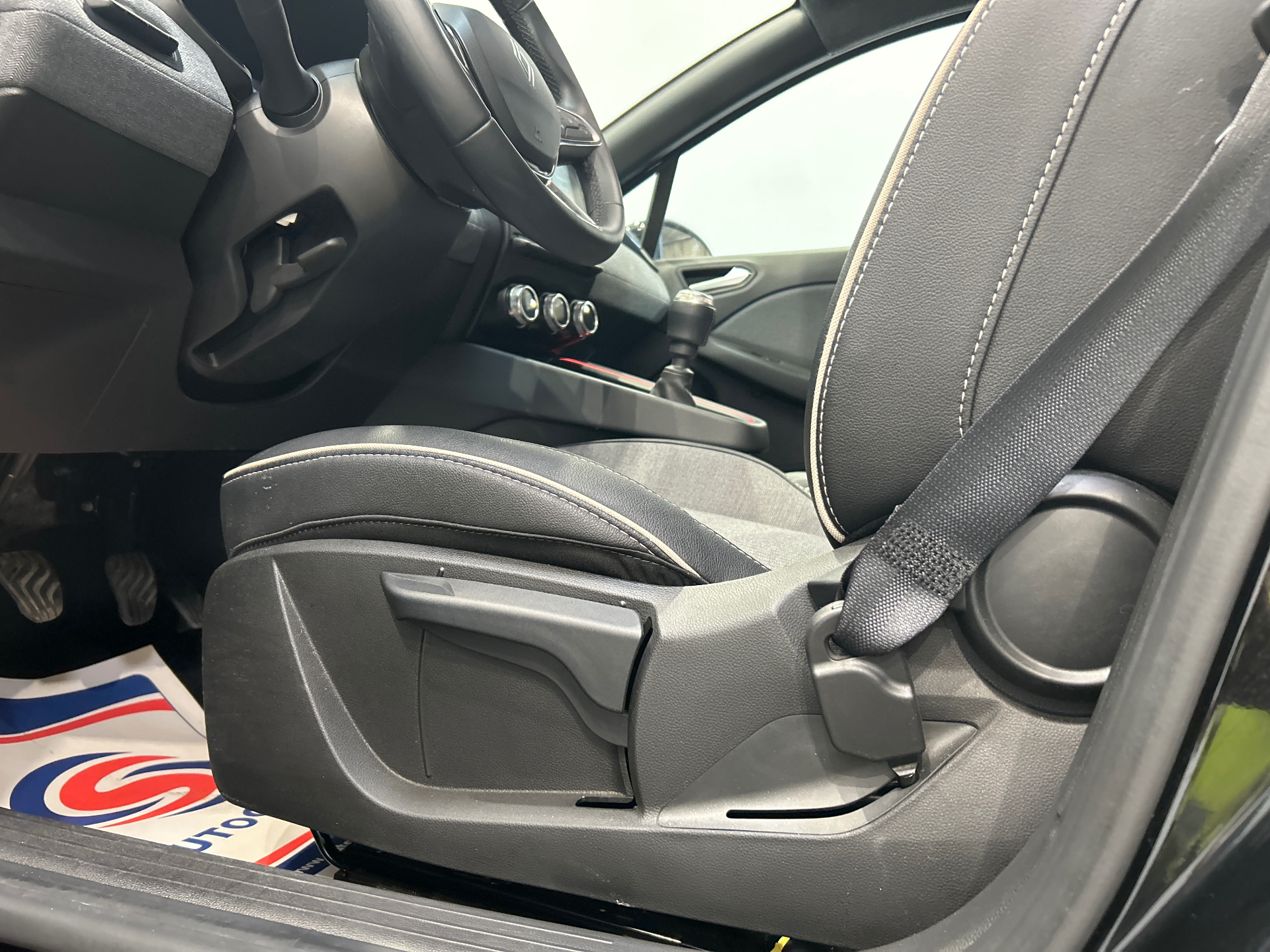 RENAULT CLIO V Techno 90 tce