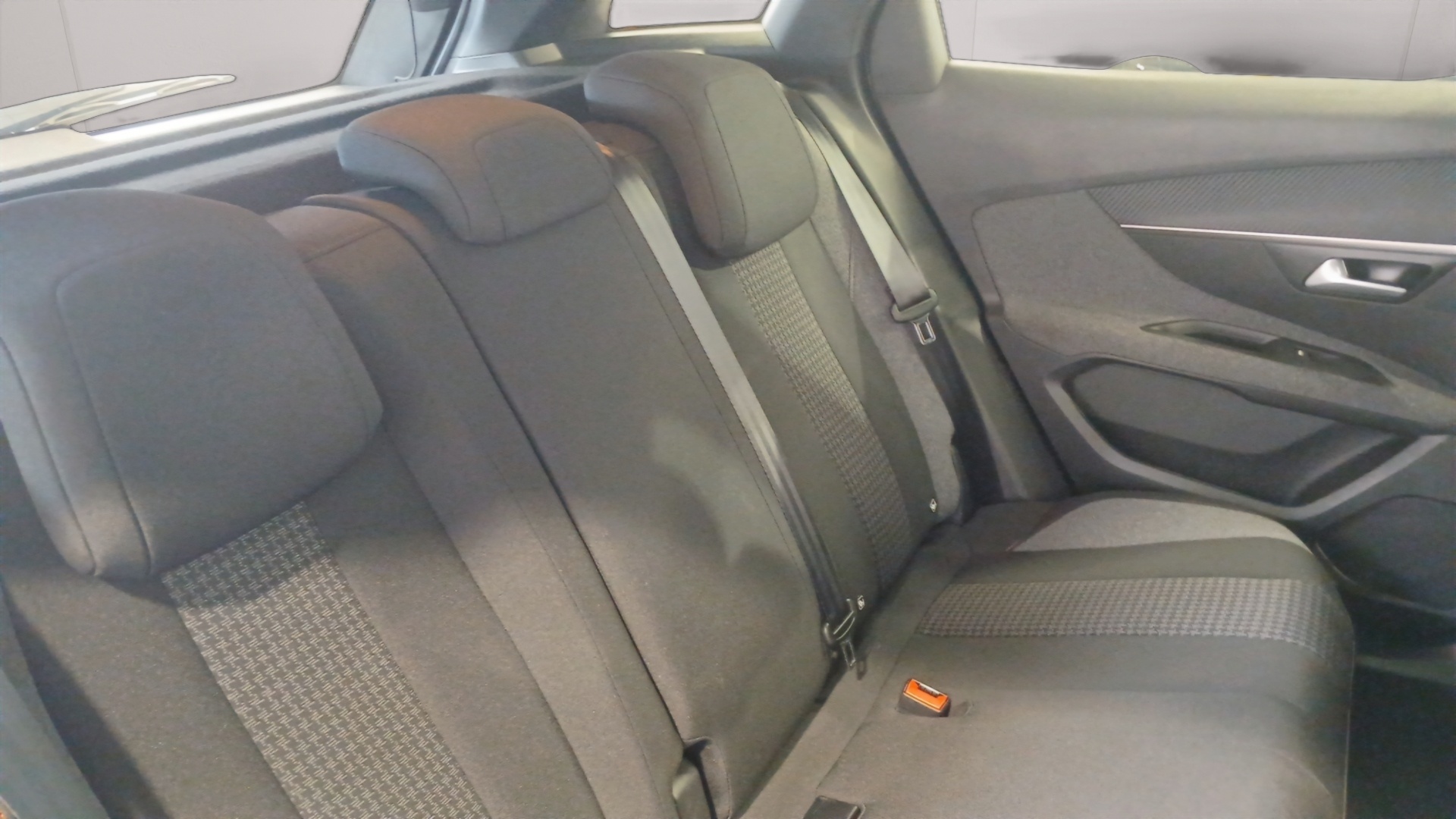 PEUGEOT 3008 BlueHDi 130ch S&S EAT8 Active Pack