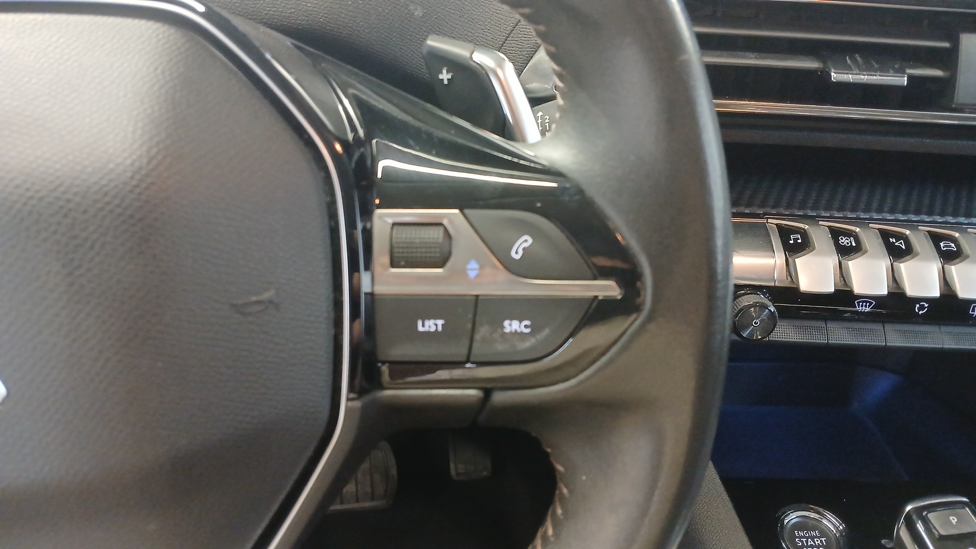 PEUGEOT 3008 BlueHDi 130ch S&S EAT8 Active Pack