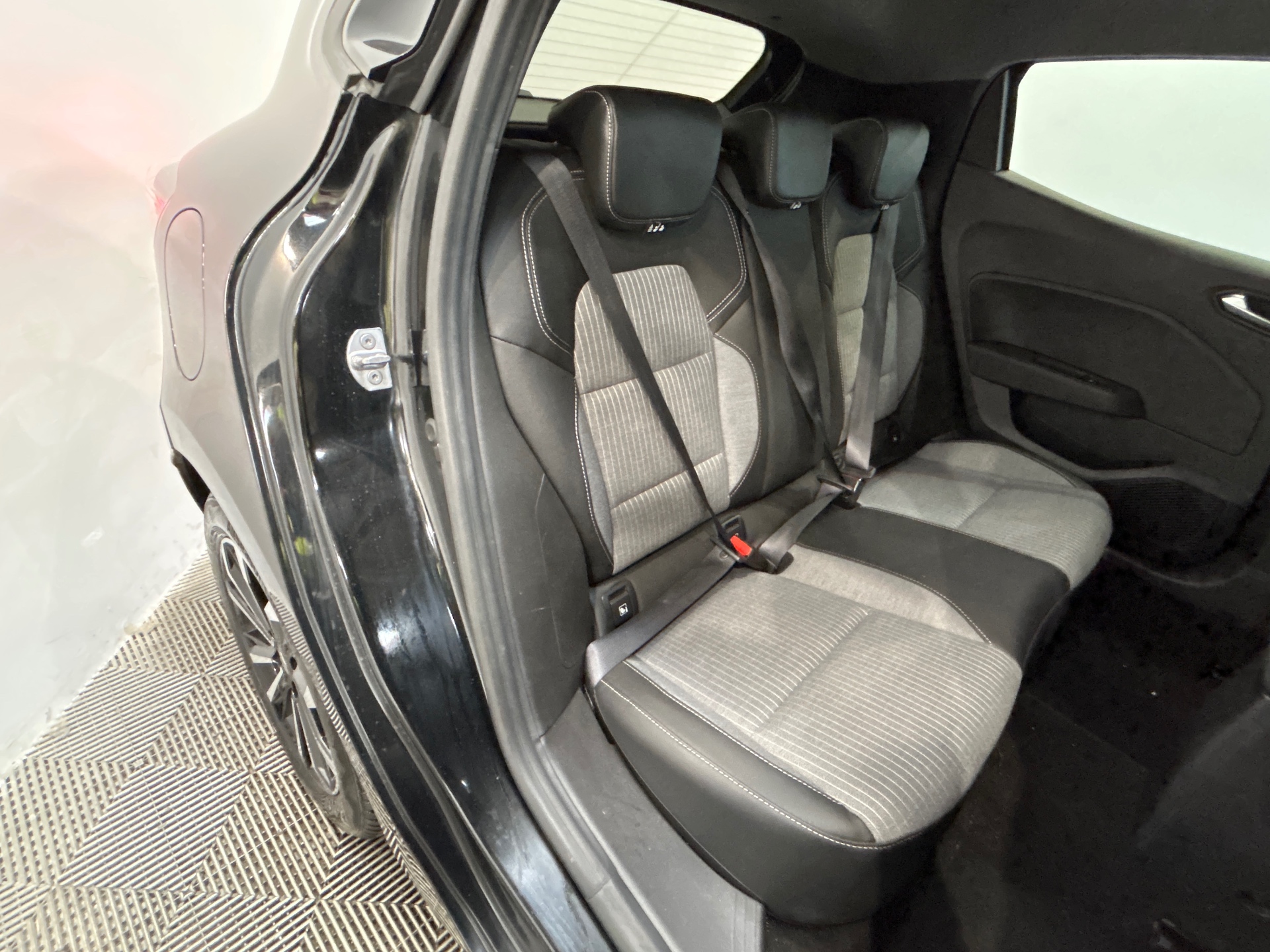 RENAULT CLIO V Techno 90 tce
