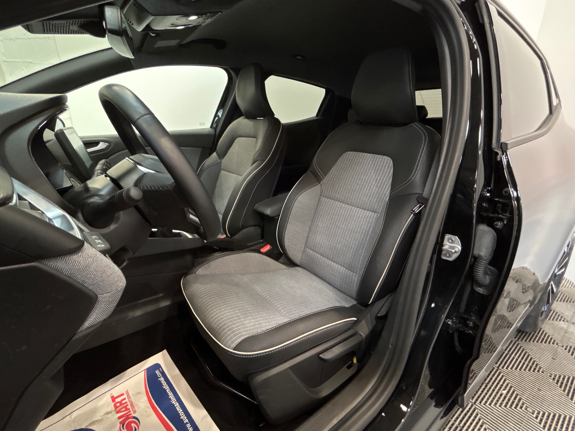 RENAULT CLIO V Techno 90 tce