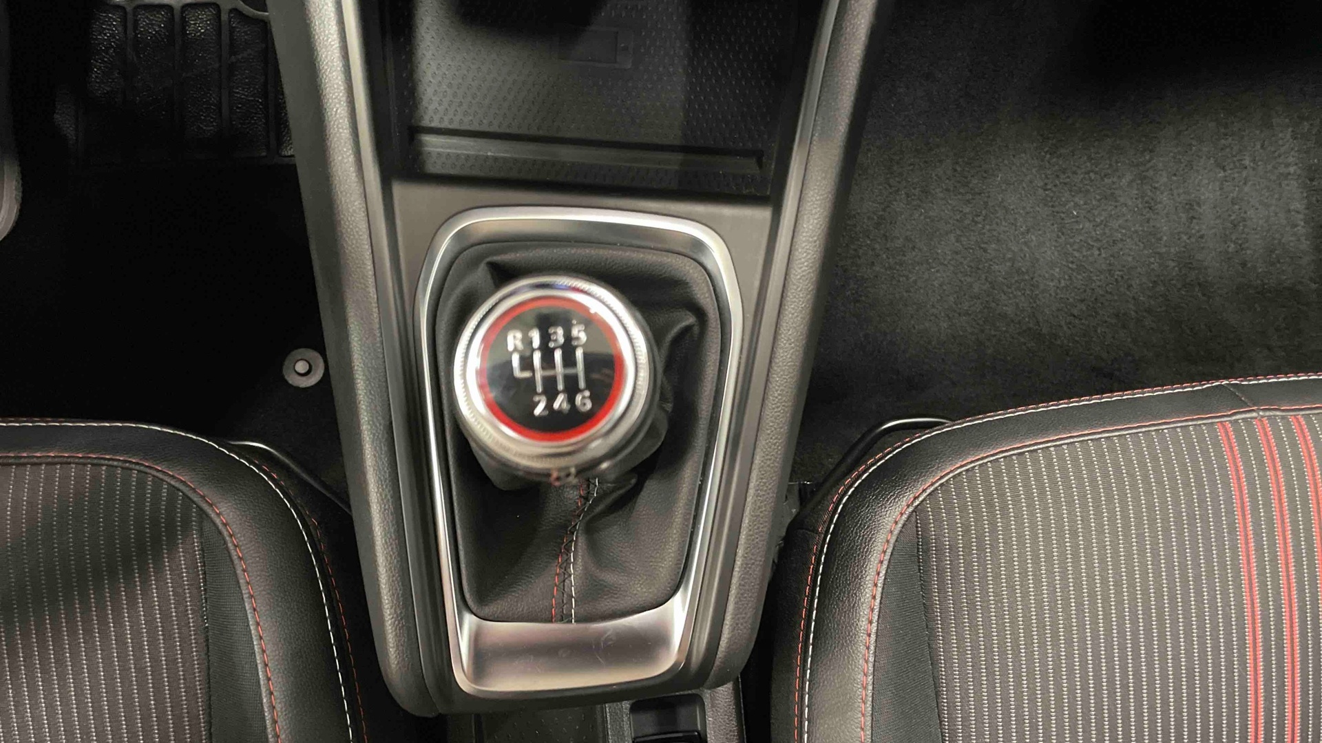 RENAULT CAPTUR mild hybrid 140 R.S. line
