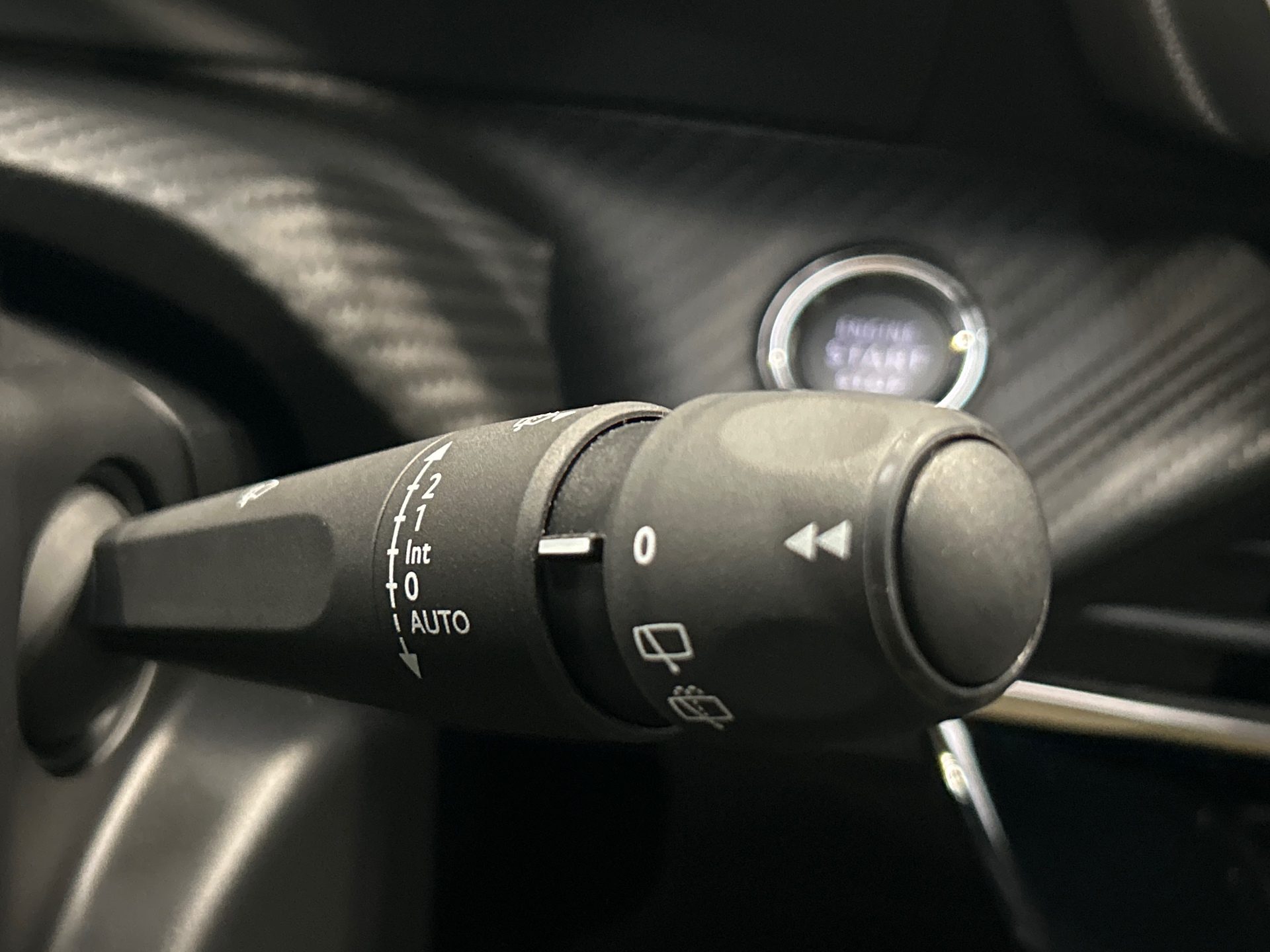 PEUGEOT 2008 Allure 100 ch BVM6