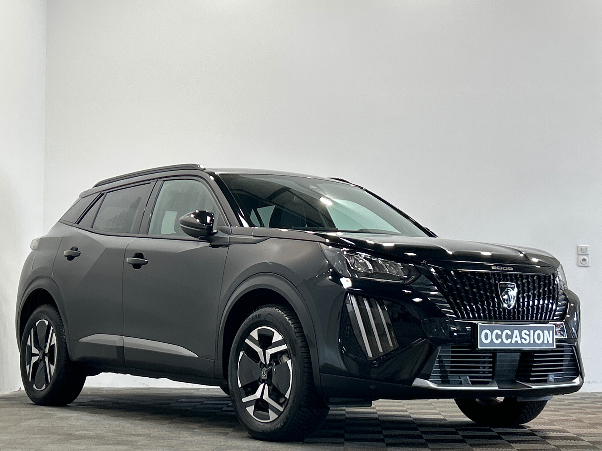 PEUGEOT 2008 Allure Hybrid 145 ch e-DCS6